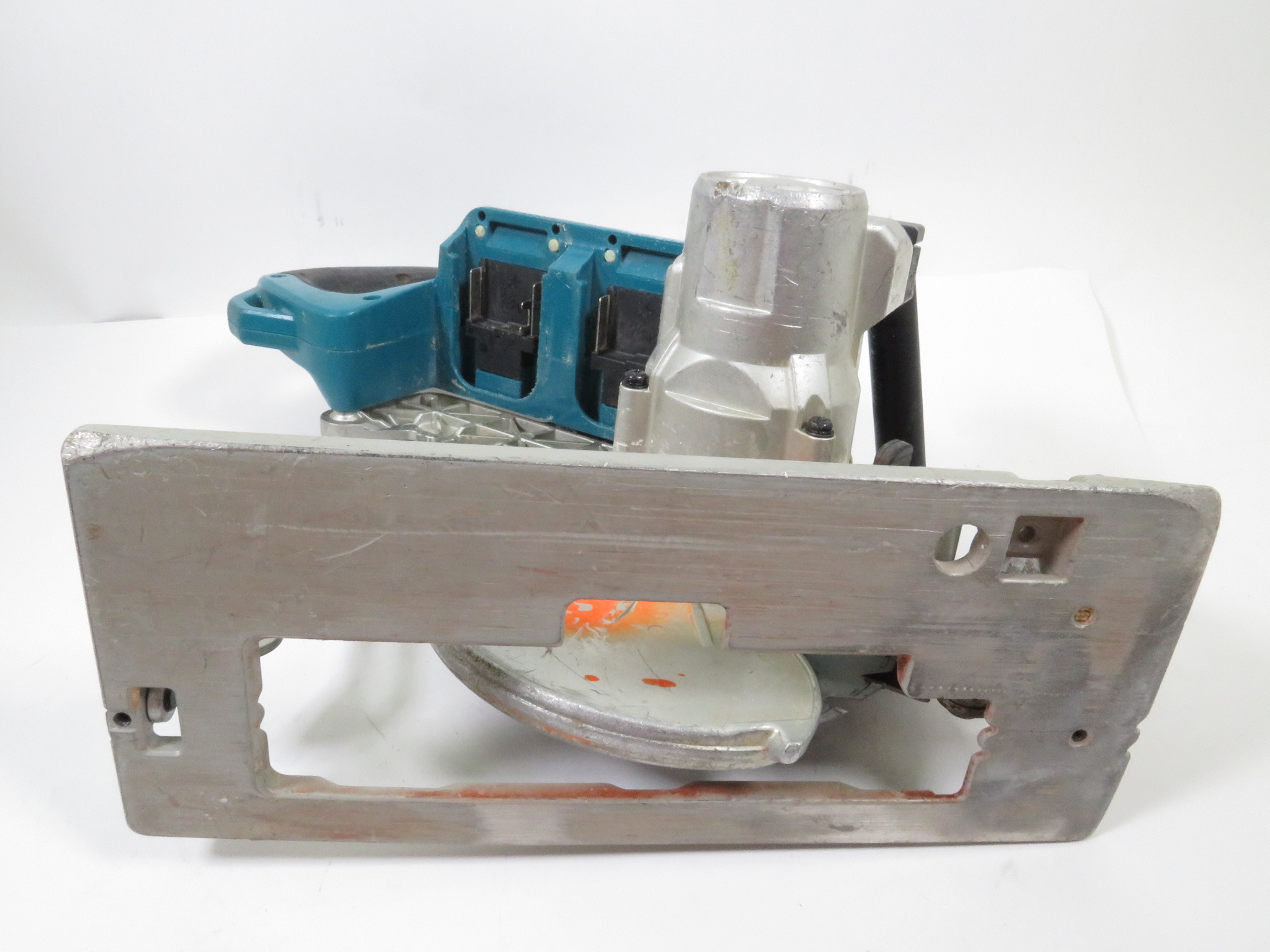 Makita XSR01 Brushless 18V LXT Rear Handle 71/4" Cordless Circular Saw