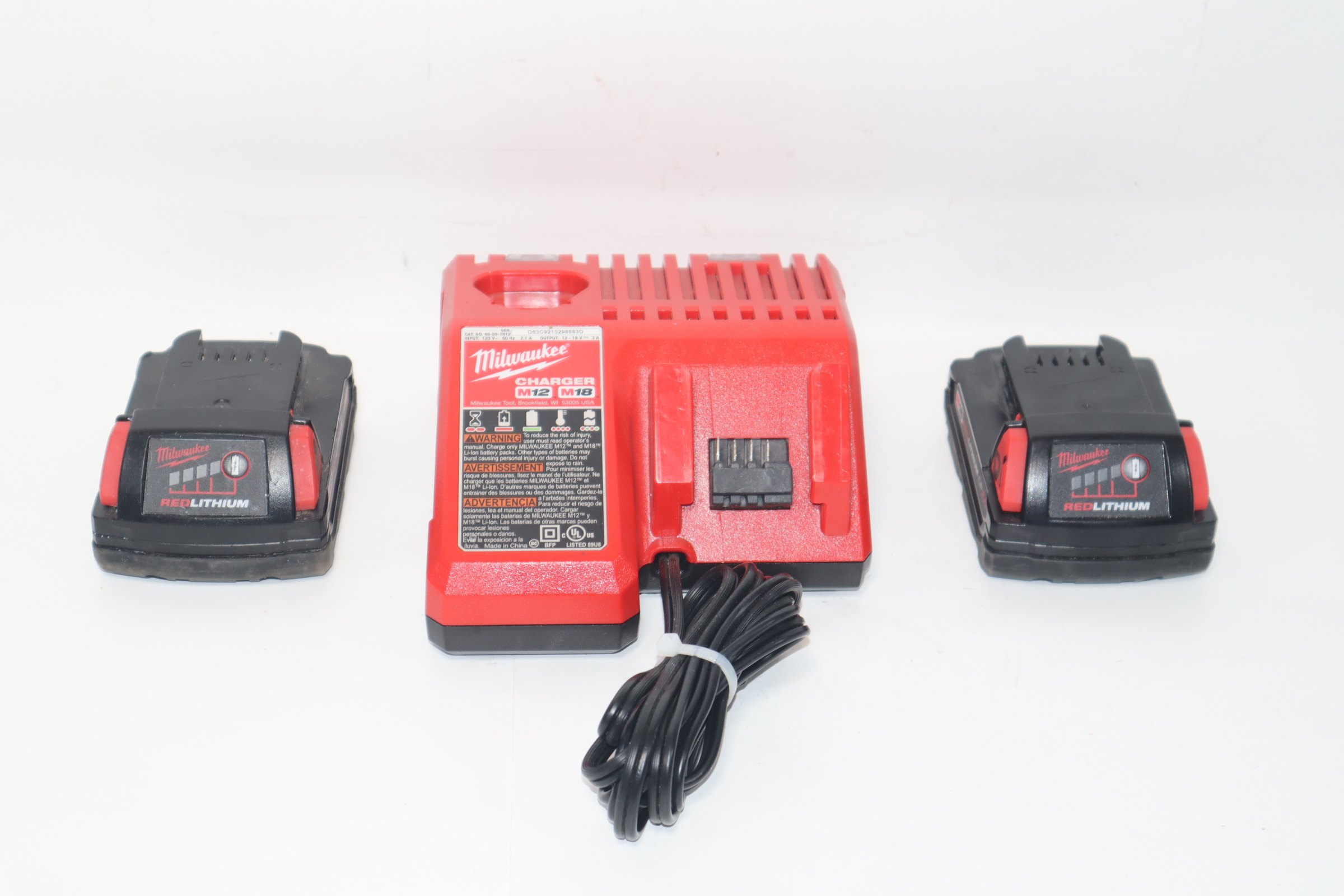 Milwaukee 48-59-1812 M18/M12 Multi-Voltage Charger 83G/ (2) 48-11-1820  Batteries