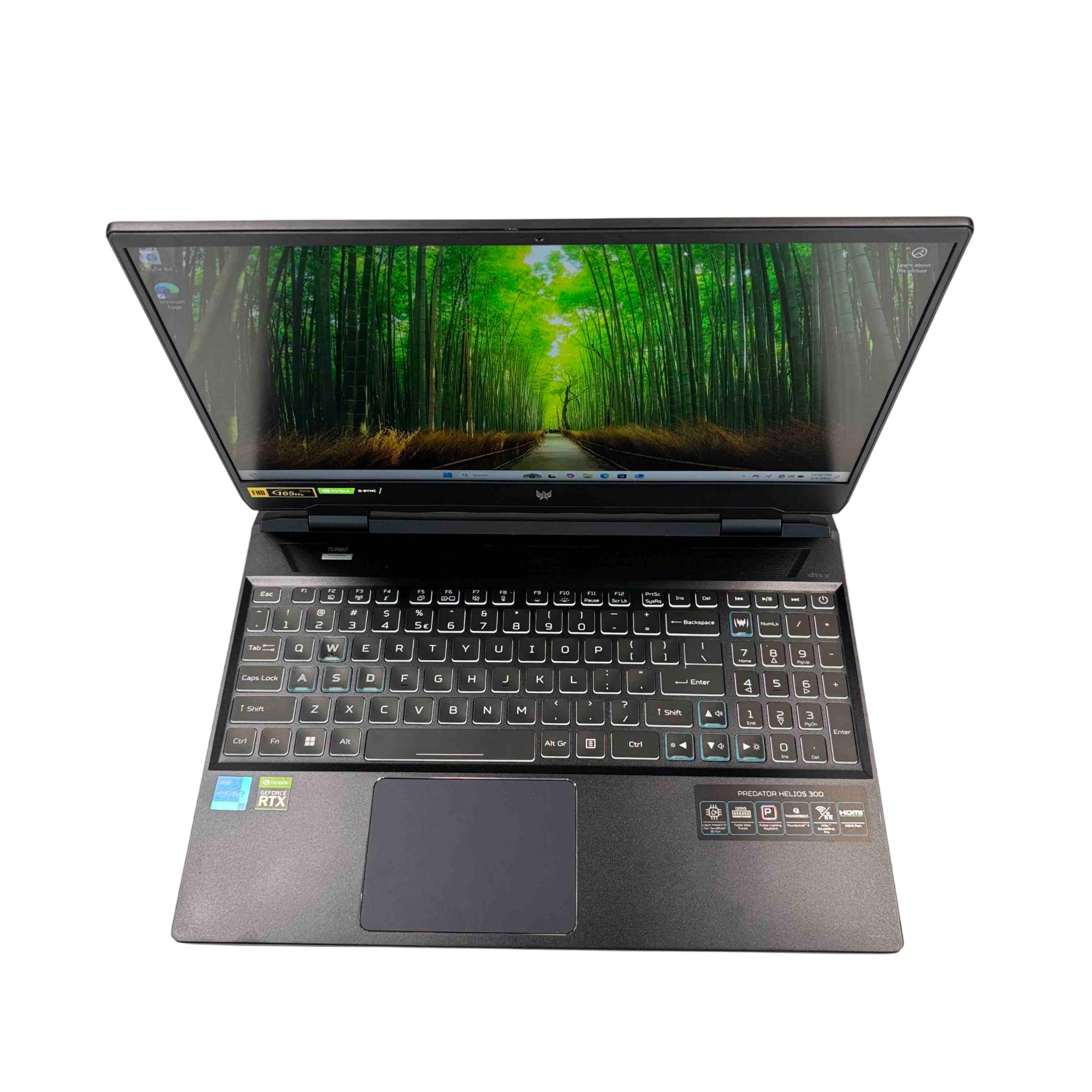 Acer Predator Helios 300 i7-12700H 2.7GHz RTX 3060 16GB RAM 
