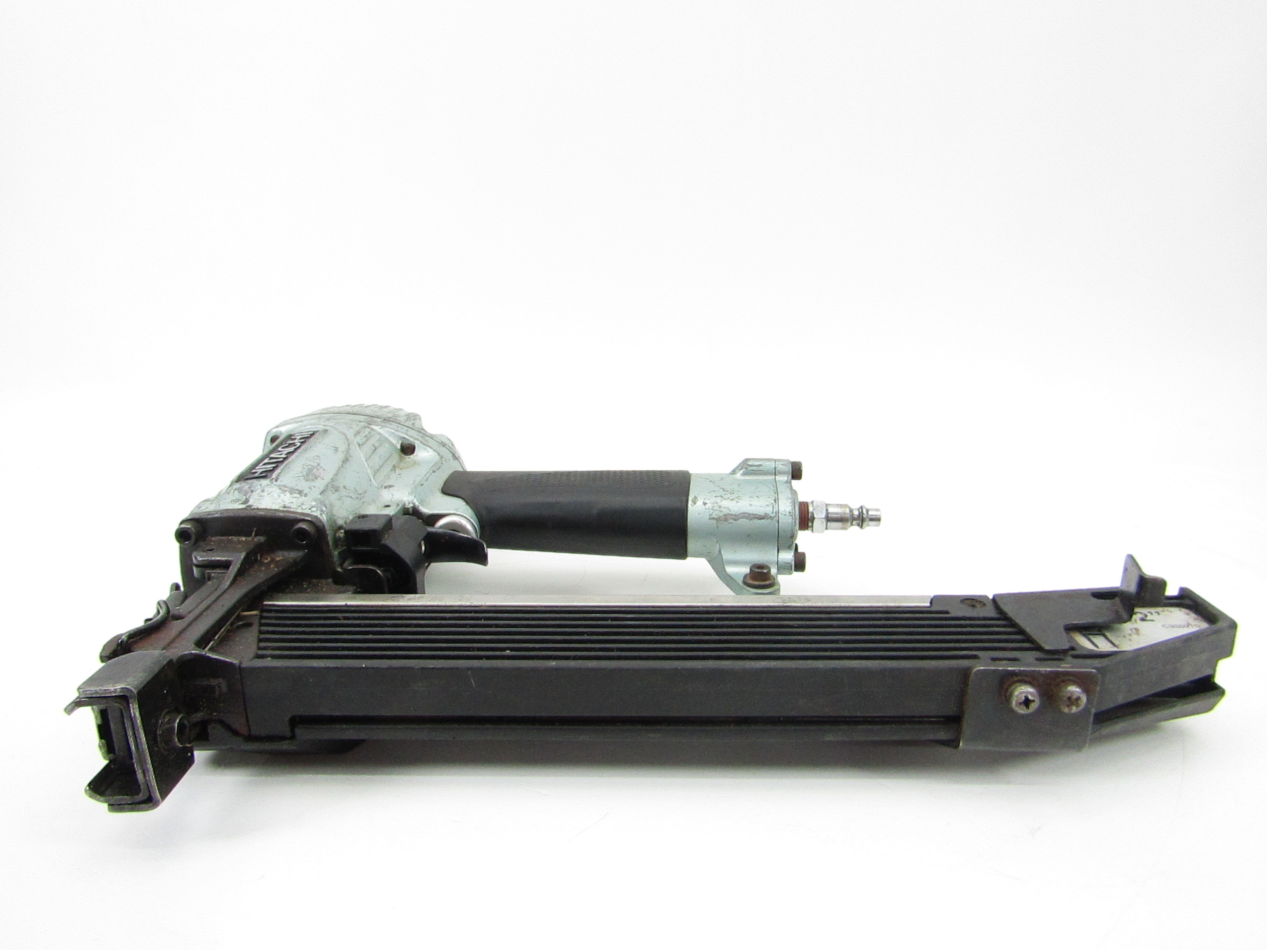 Hitachi N5010A 2" 16 Gauge Medium 1/2" Standard Crown Stapler