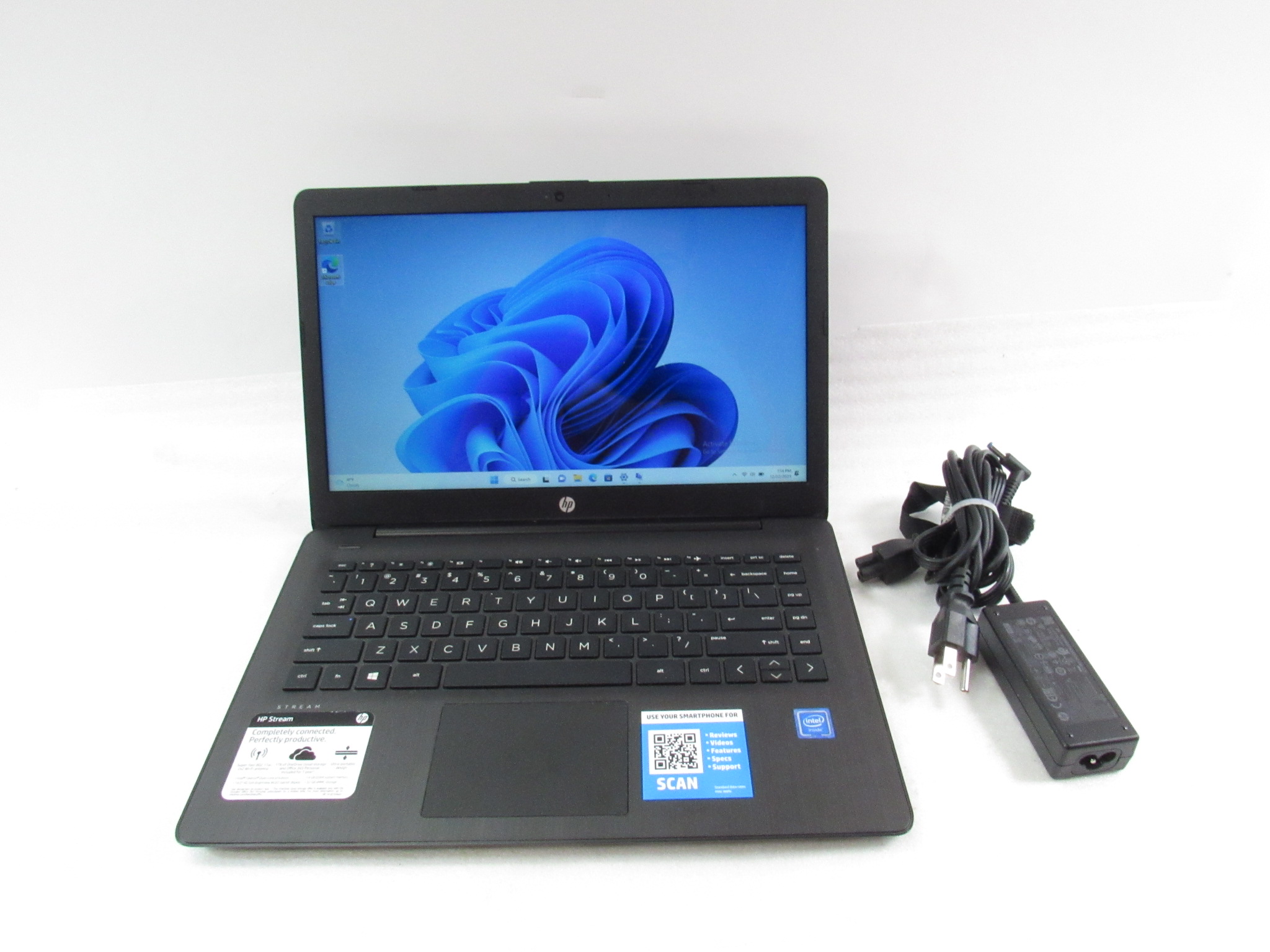 2024 HP Stream Laptop 14-cb1xxx CPU: Intel Celeron N4000 RAM: 4 GB 32GB with Charger