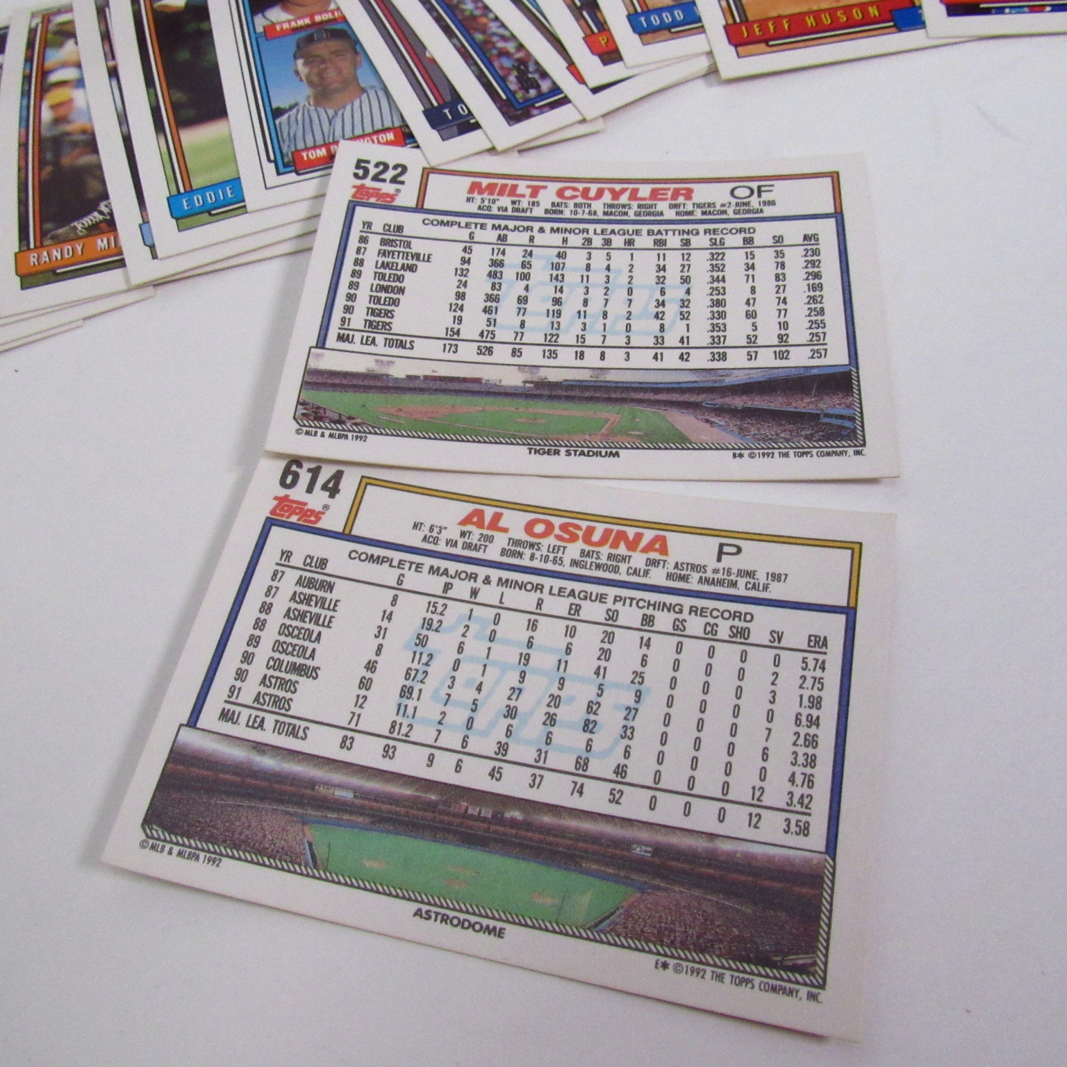 Topps 1992 Official Picture Cards Baseball Trading Cards Set