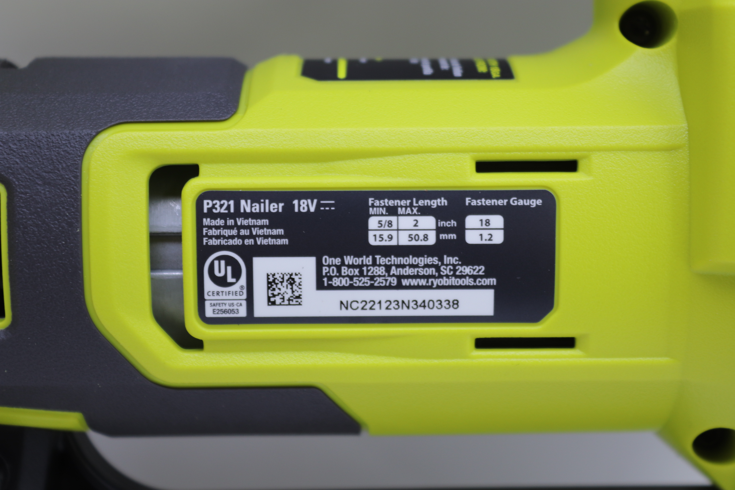 Ryobi P321 ONE+ 18-Volt Lithium-Ion 18-Gauge Cordless AirStrike Brad Nailer