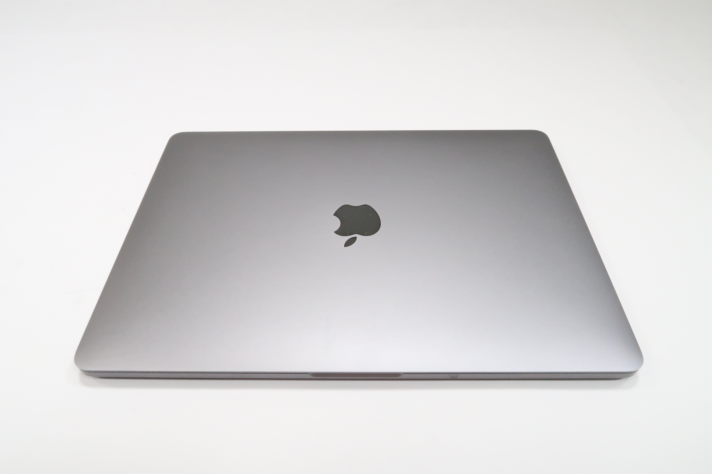 Apple MacBook Pro (2022) MNEH3LL/A M2 Chip 3.49Ghz 8GB RAM 256GB