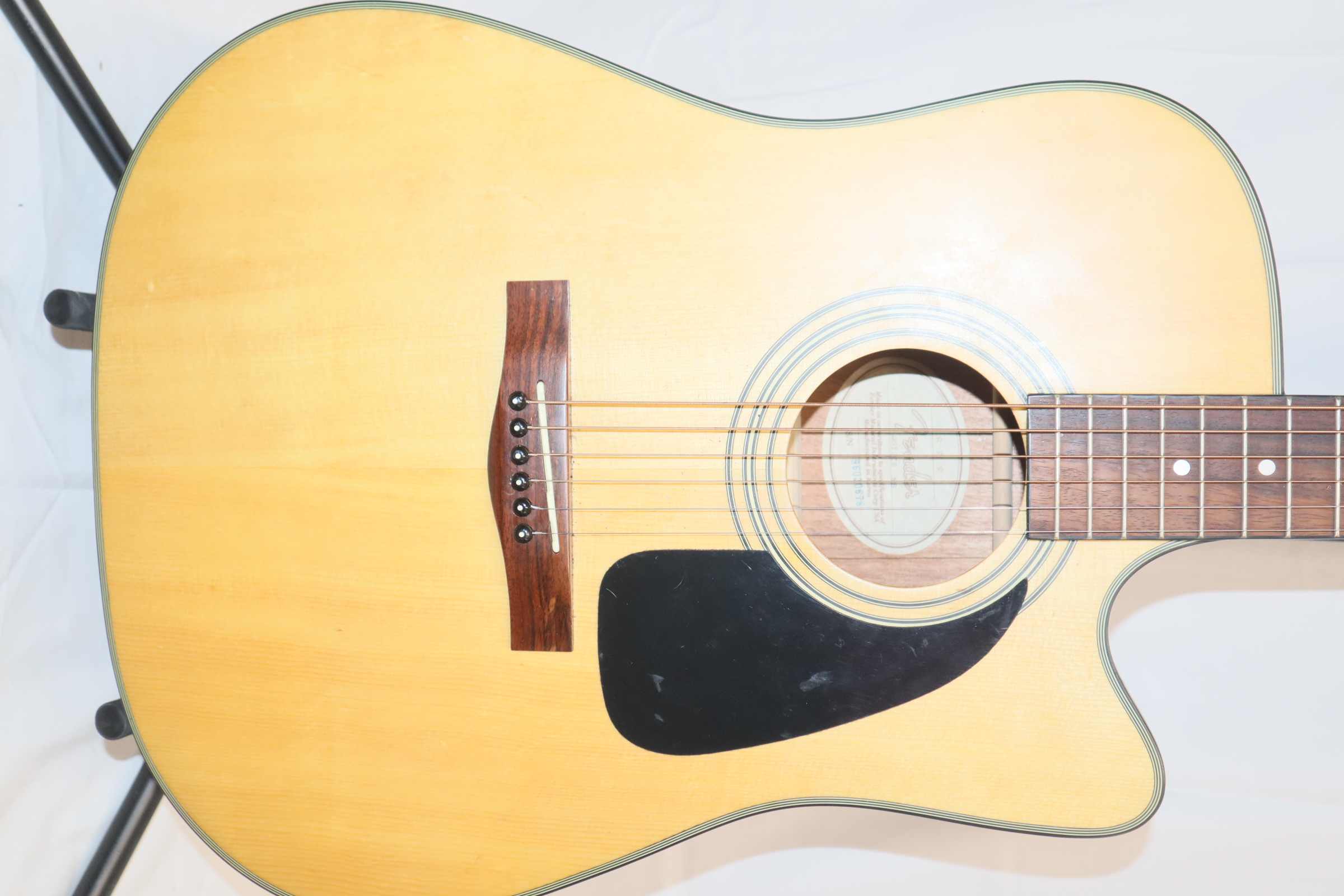 Fender DG10CE NS Natural & Tan Korean 6String AcousticElectric Guitar