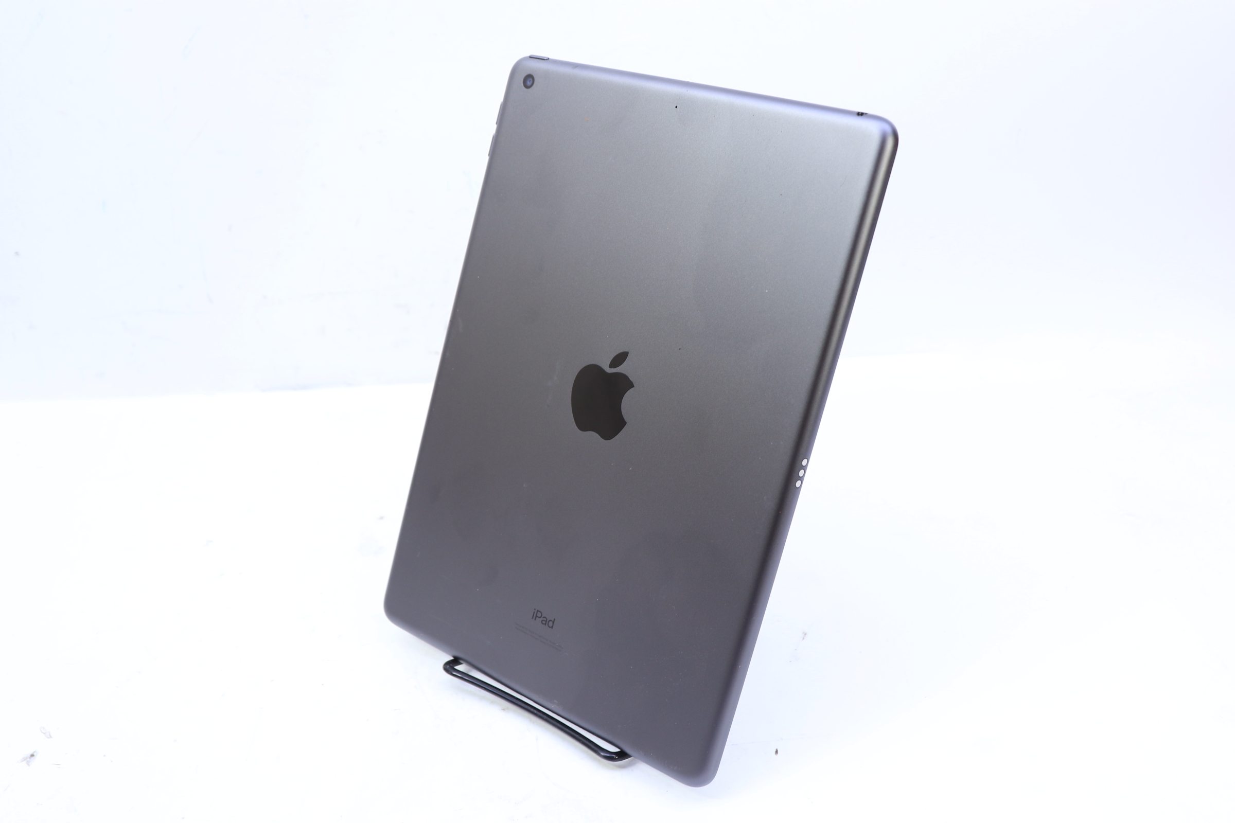 Apple iPad MK2K3LL/A A2602 10.2" 9th Gen (Wi-Fi Only) 64GB Storage Tablet