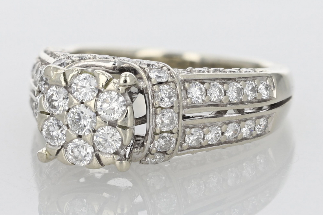 1.24ctw Round Cut Diamond Cluster Engagement Ring 14k White Gold Size 6.75