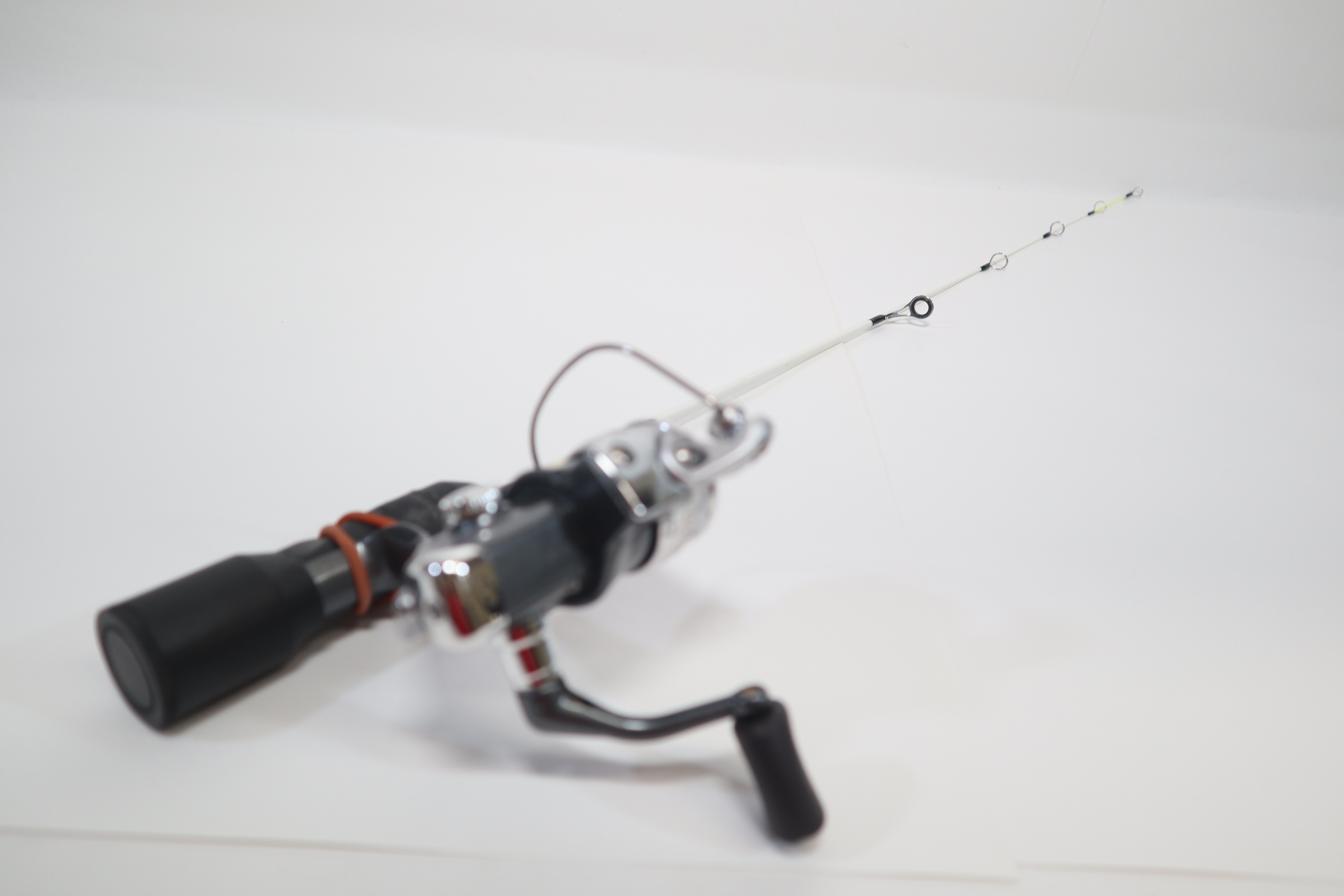 Tica Cetus GV500 Spinning Reel & White BaitRunner Noodle 28