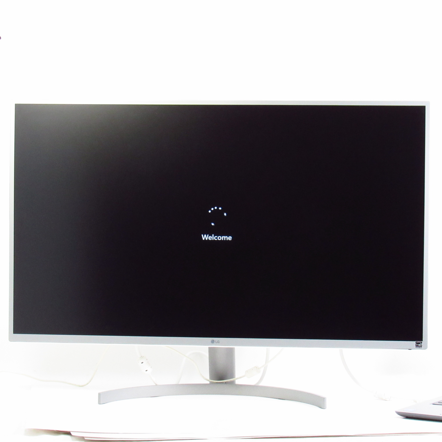 LG 32QK500-W 2560x1440 QHD LED IPS 75Hz 31.5'' Monitor - Local