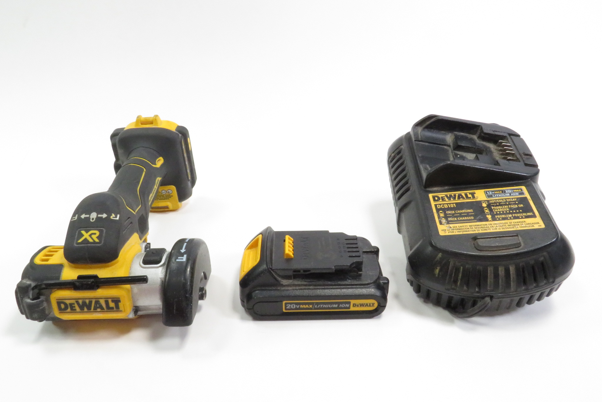 DeWalt DCS438 20V XR Brushless Cordless 3