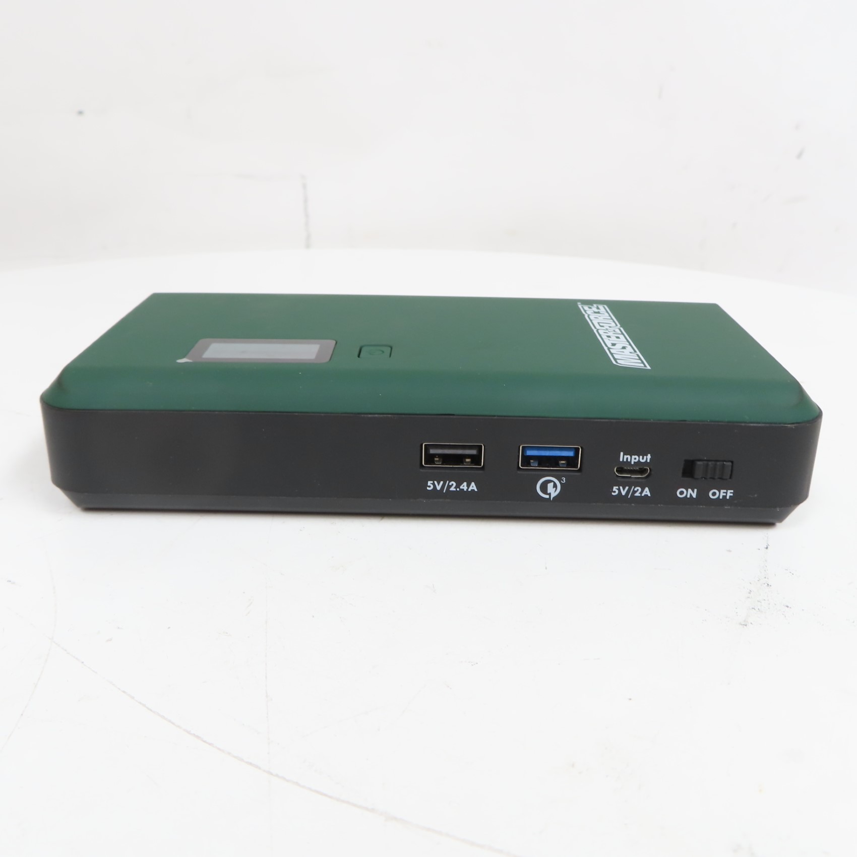 Masterforce 2609515 800A Portable LithiumIon Jump Starter/Power Bank