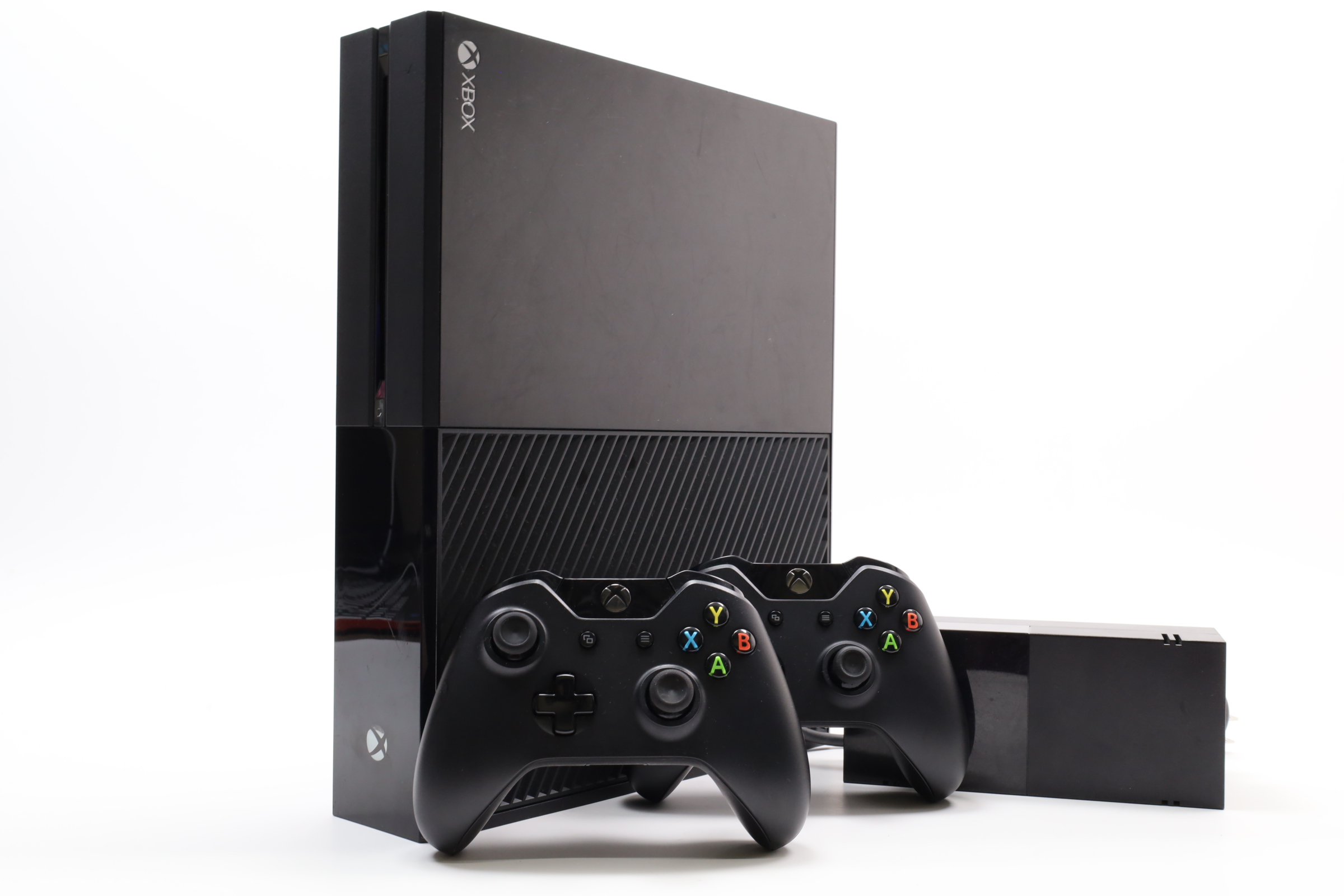 Microsoft Xbox One 1540 500GB Video Game Console - 2 Controller Set (8948)