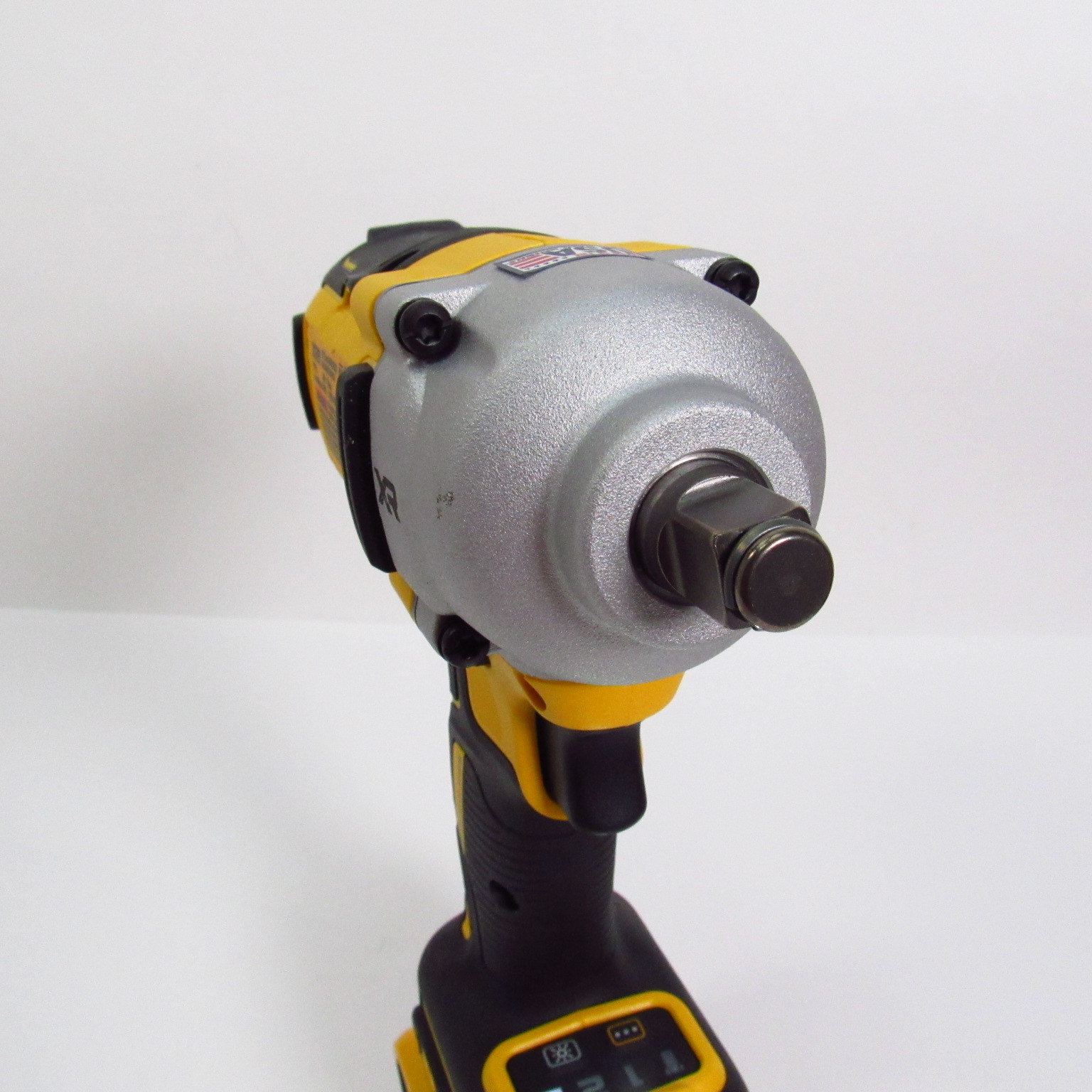 Dewalt Dcf891 20v 1 2 Drive Brushless Cordless Mid Range Impact Wrench Kit