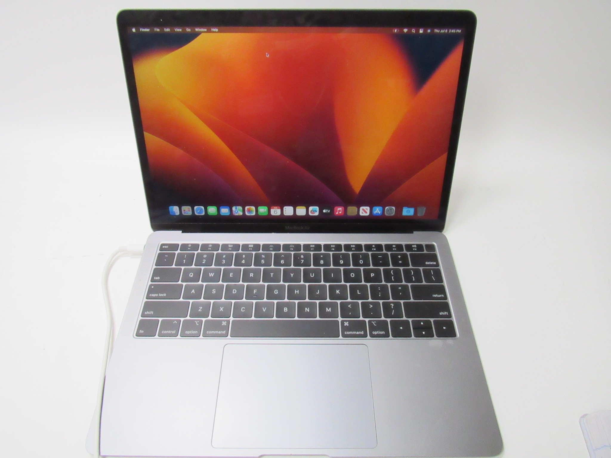 Apple MacBook Air (2019) MVFH2LL/A Core i5-8210Y 1.6GHz 8GB RAM 128GB SSD  13.3