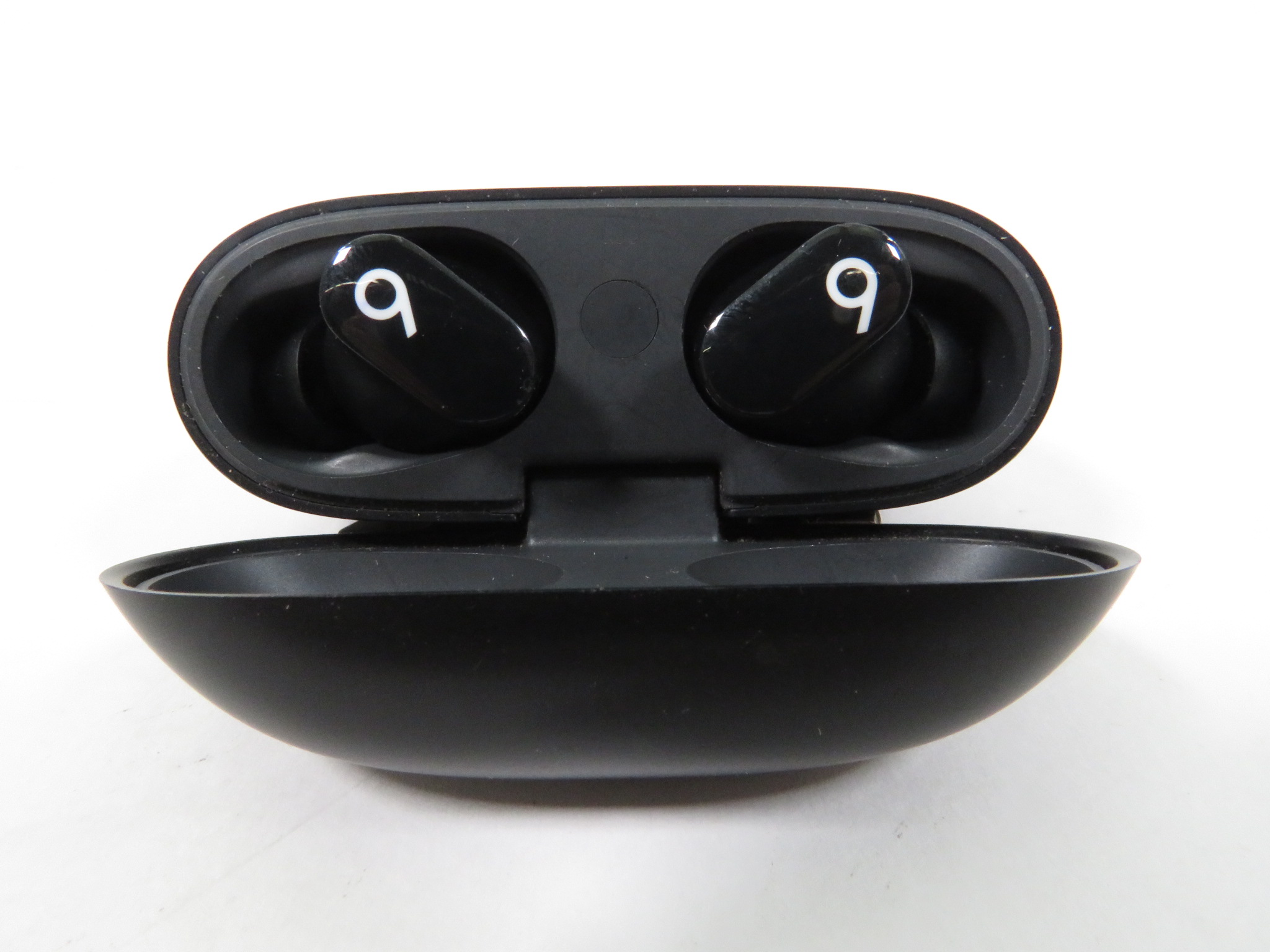 Apple A2513 Noise Cancelling Beats Studio Earphones