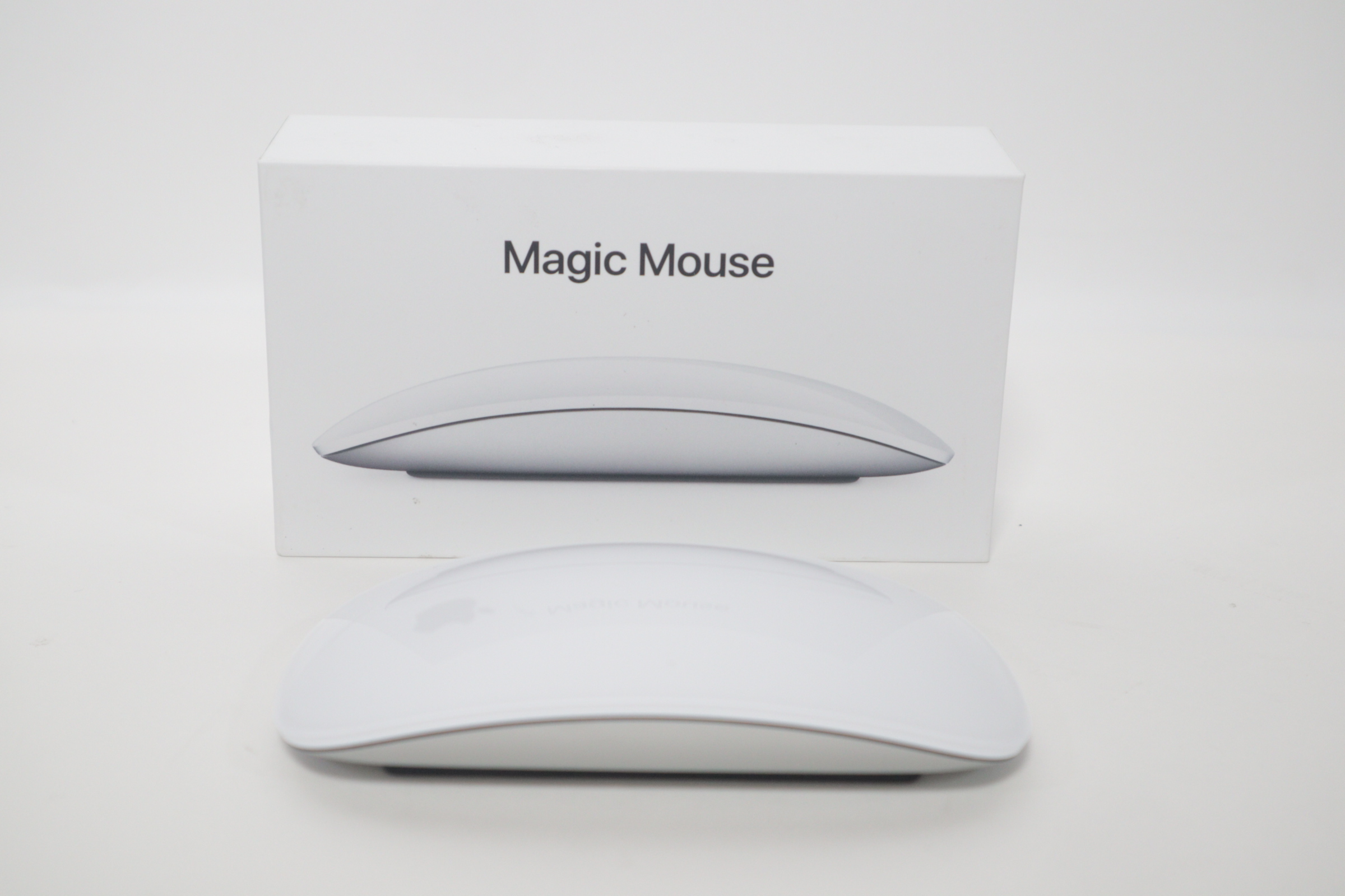 NEW hot Apple Magic Wireless Rechargeable Mouse WHITE (A1657)