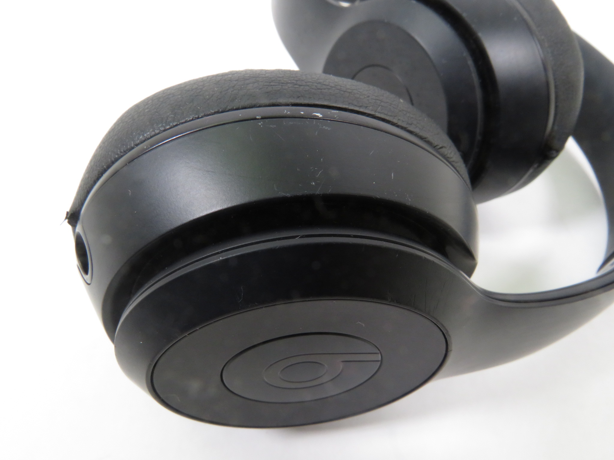 Apple A1796 Beats Solo3 Wireless Headset