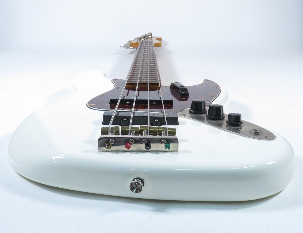 Squier by Fender Jazz Bass 4-String Right-Handed 20-Fret