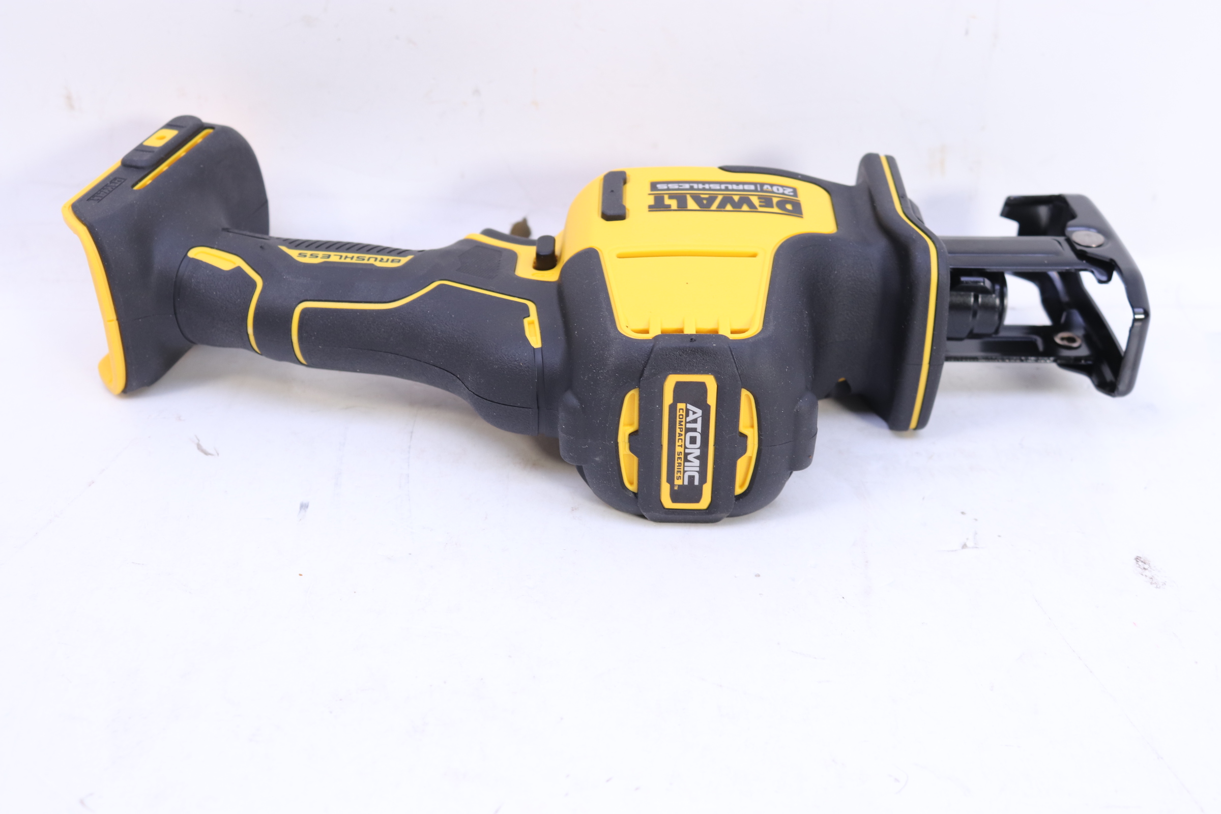 DEWALT DCS369 ATOMIC 20Volt MAX Cordless Brushless Compact