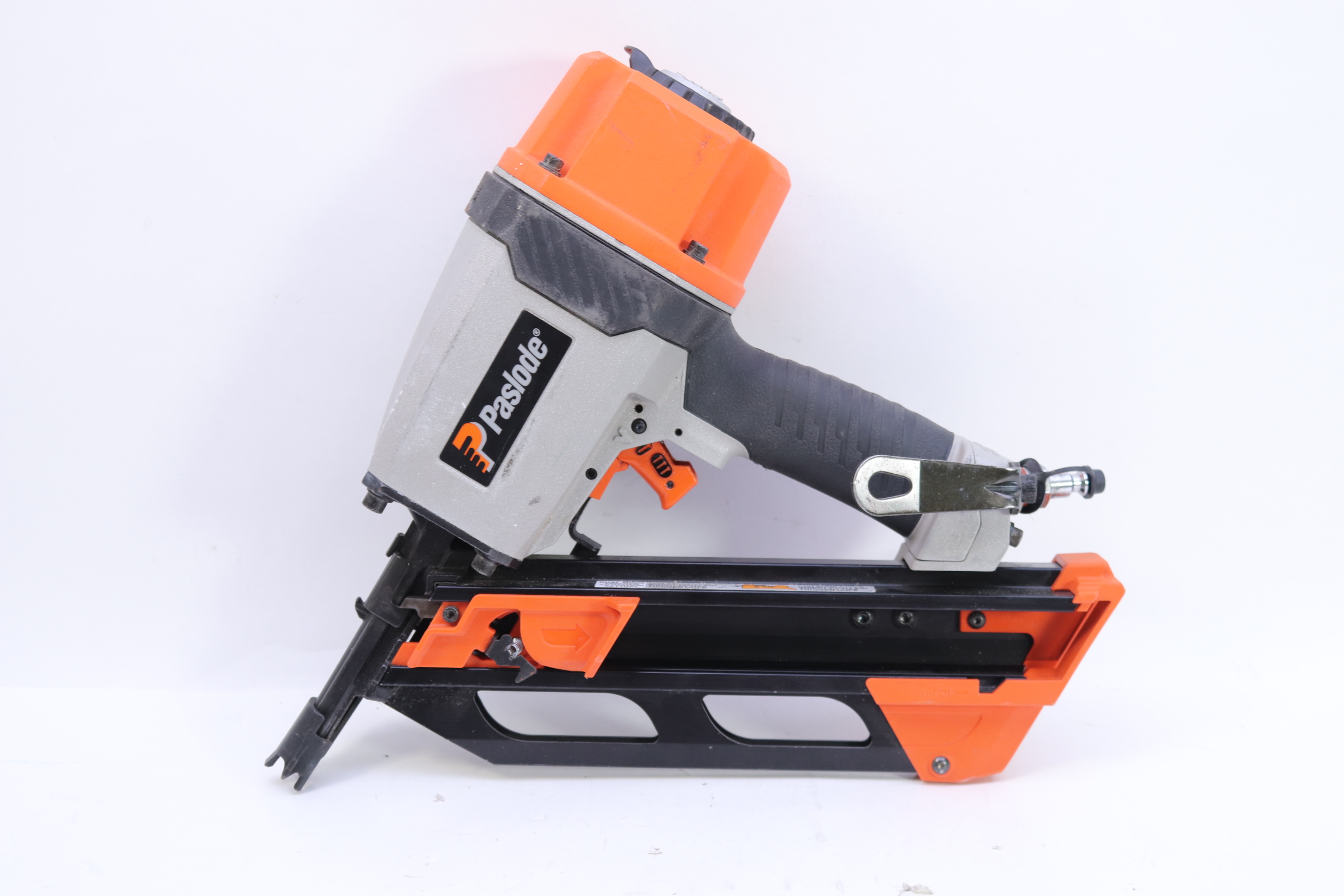Paslode F325R Pneumatic 30Degree 2"3.25" Range AirPowered Framing Nailer