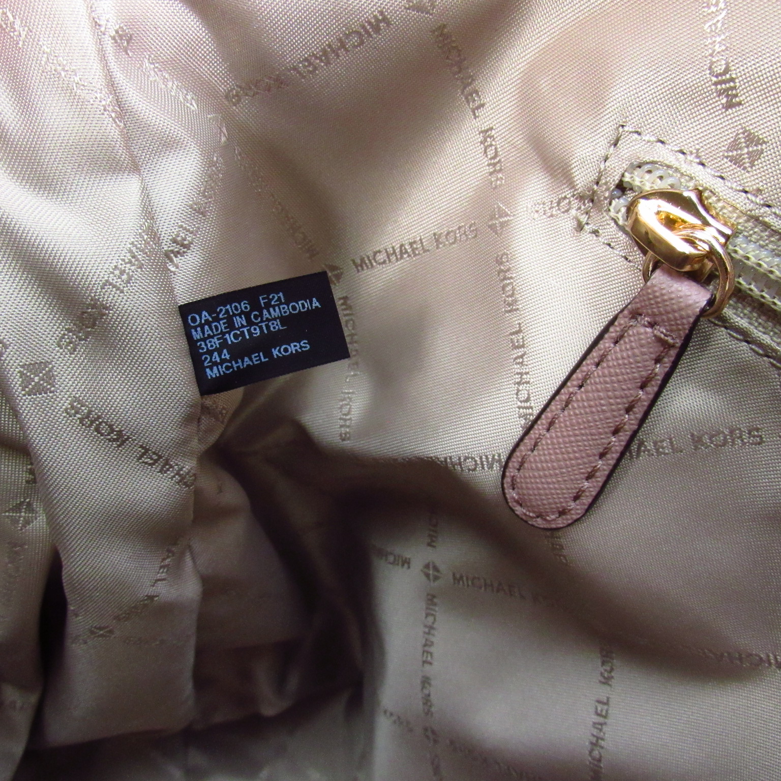 Descubrir 75+ imagen do all michael kors bags have serial numbers