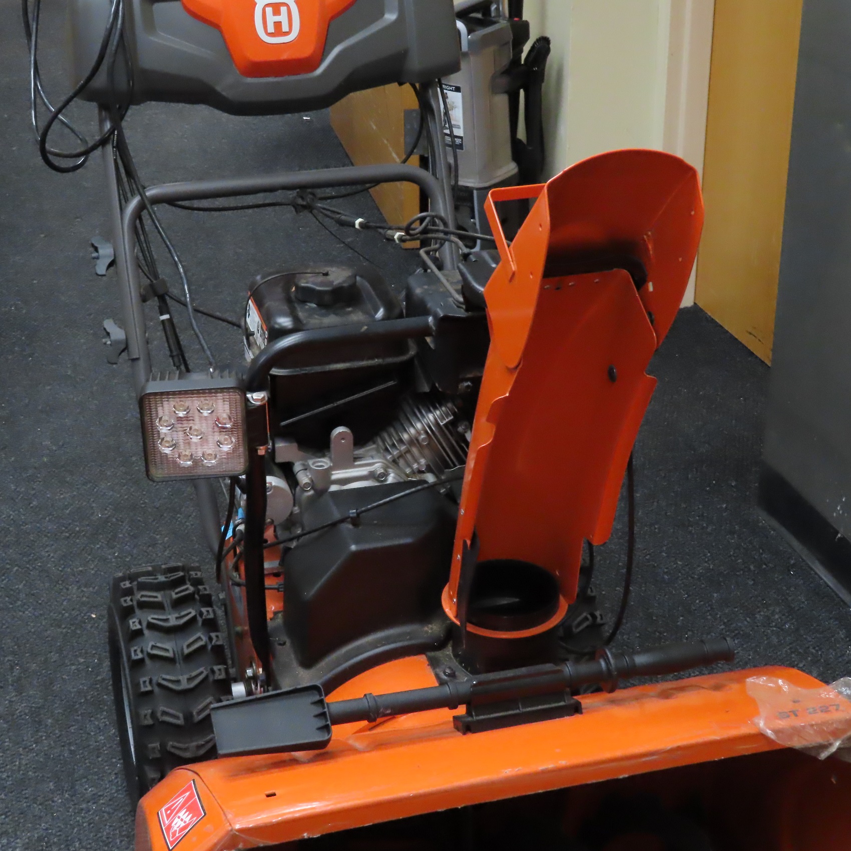 Husqvarna ST227 27" 254cc TwoStage Snow Blower (Local PickUp Only)