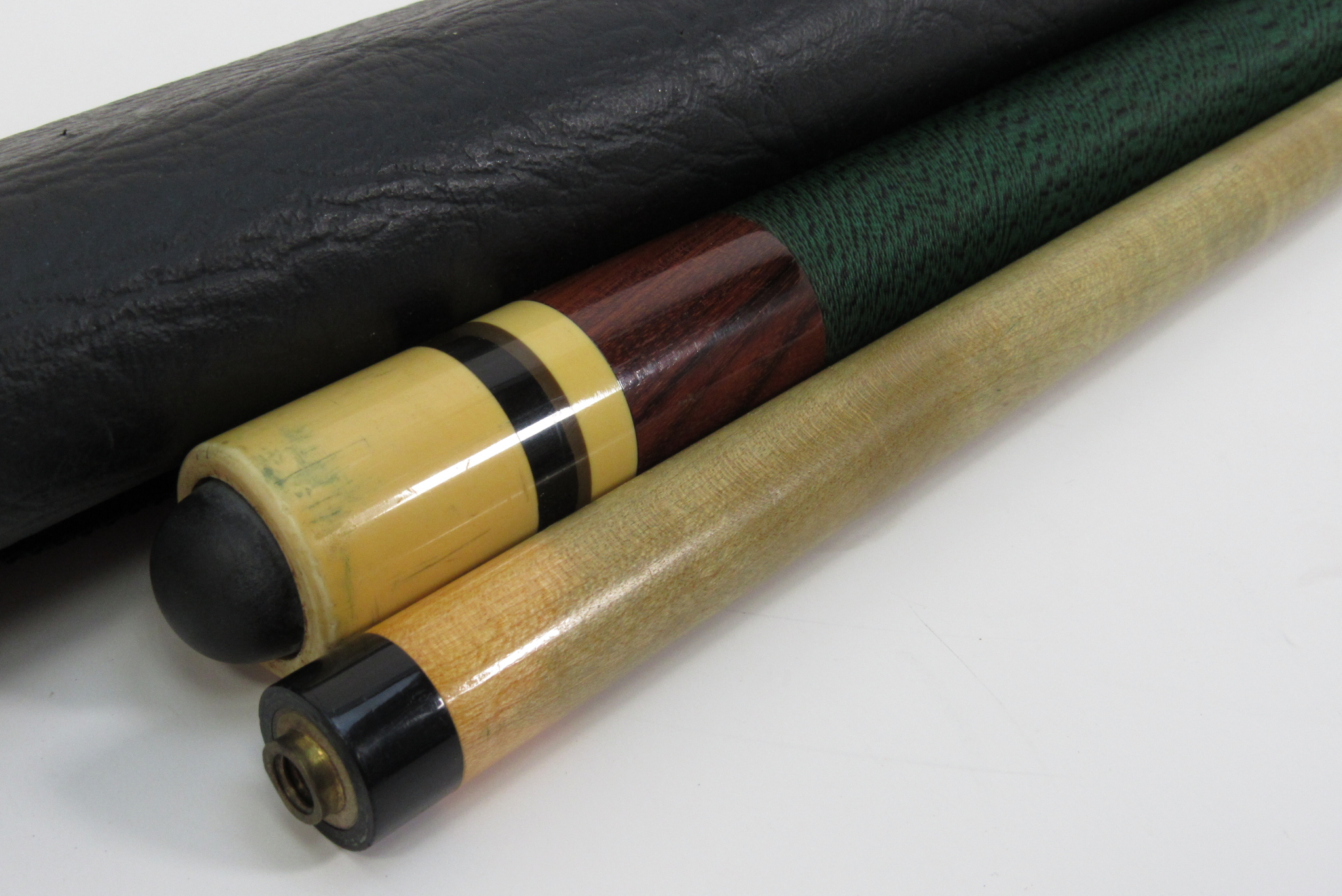 Viking 2Piece 571/2'' 20Oz Billiards Pool Cue