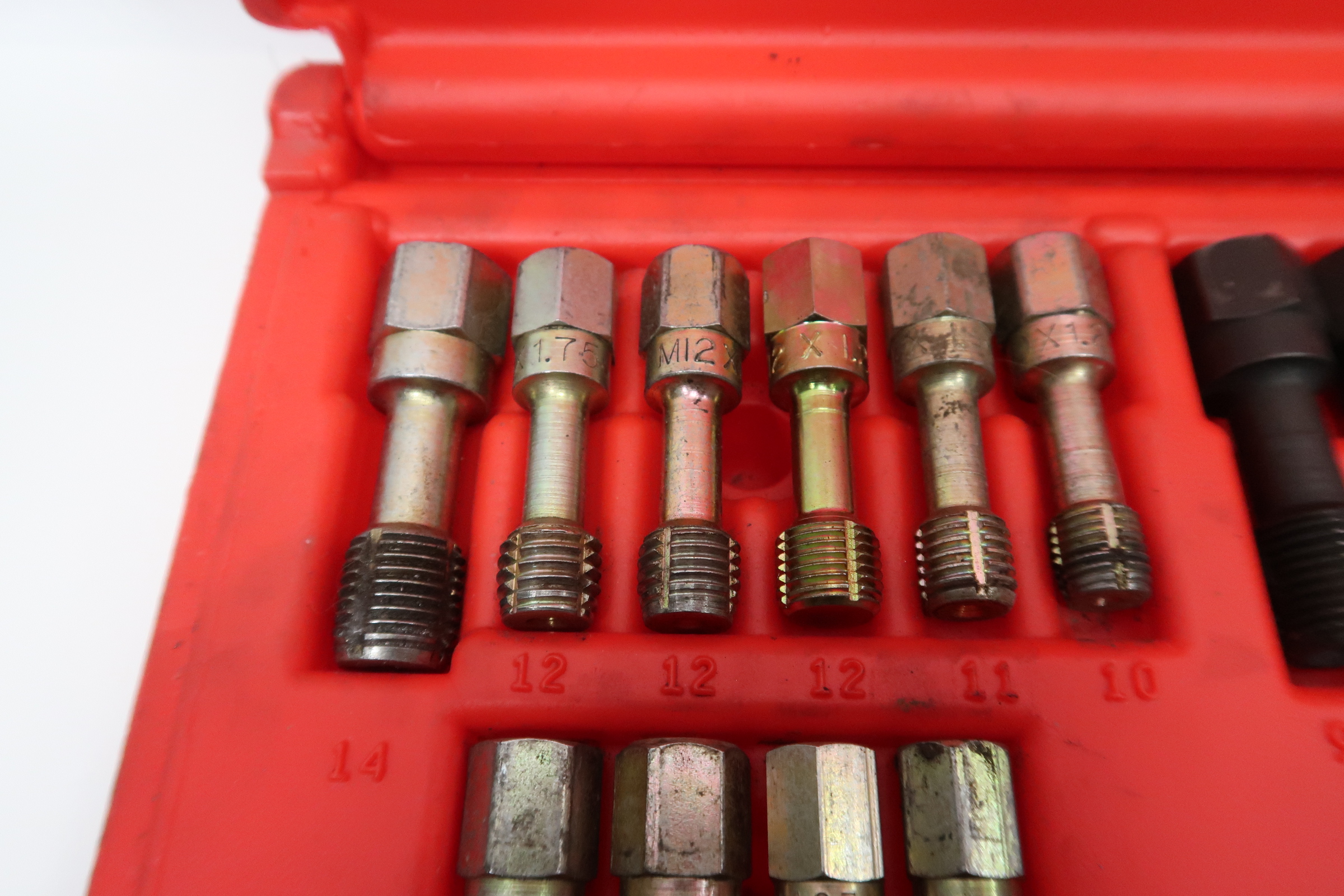 Snap On RTD48 48 pc Master Rethreading Tap And Die Set