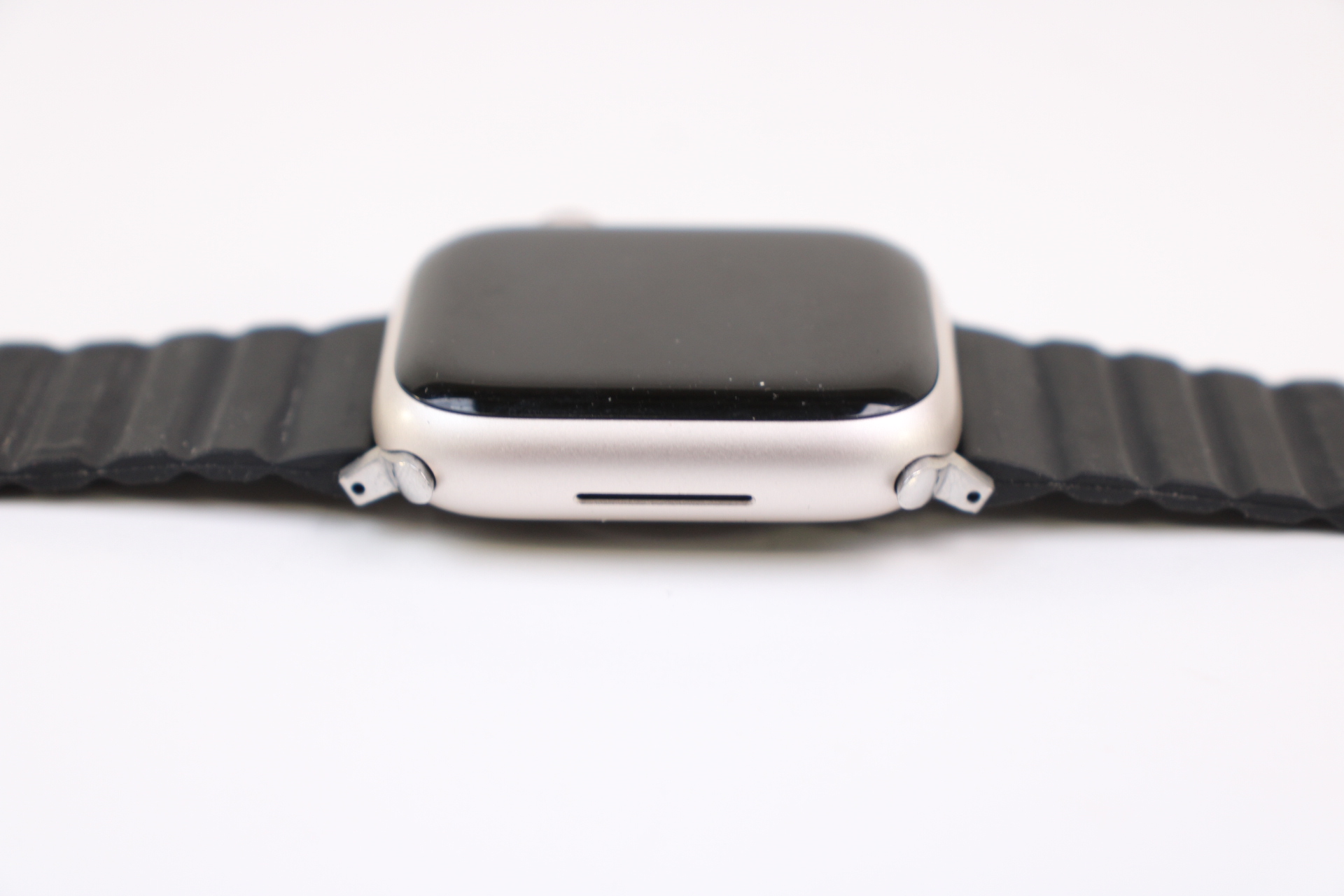 Apple Watch Series 9 MR933LL/A 41mm Aluminum Case GPS Only Smartwatch