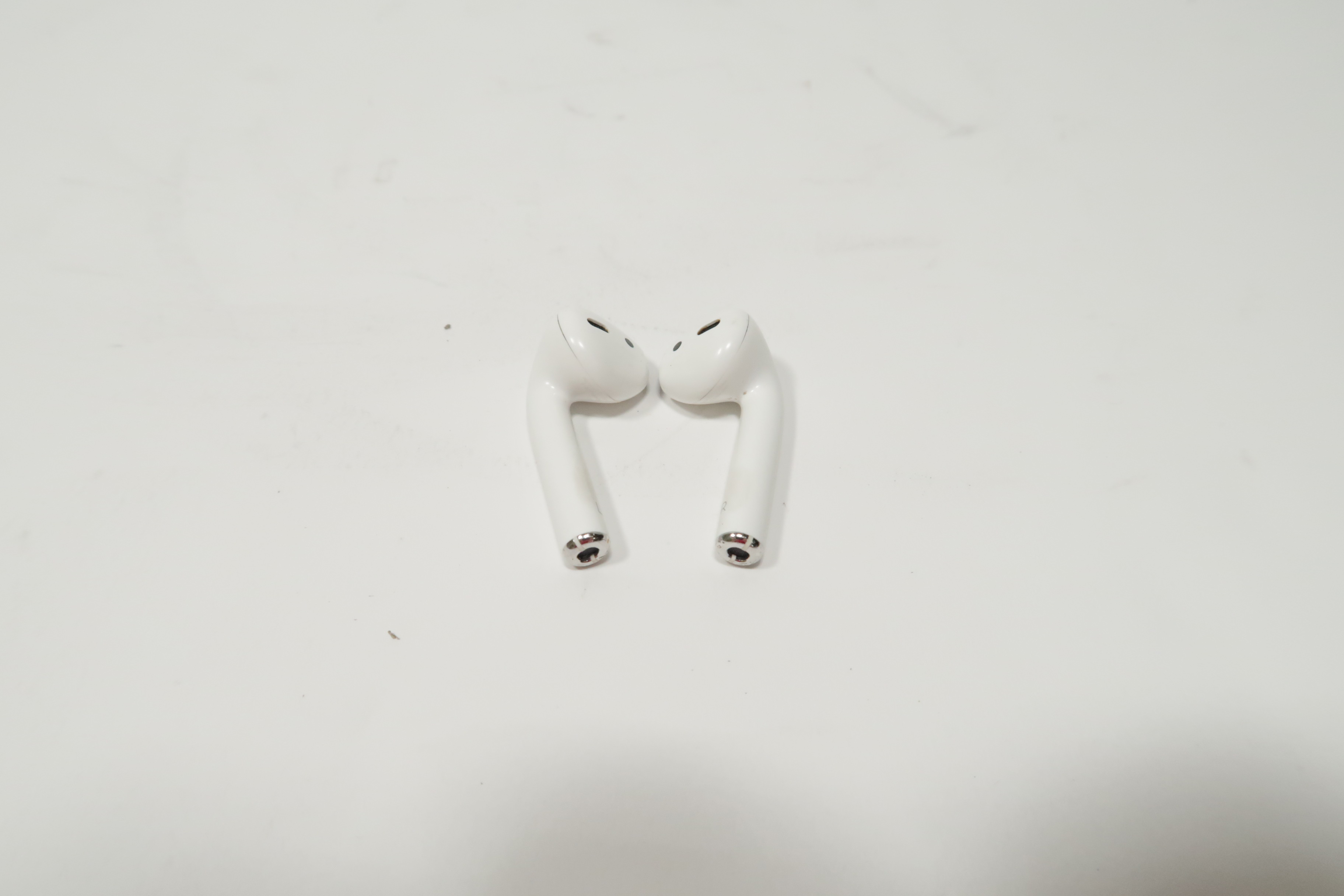 Airpods model a1602 цена какая