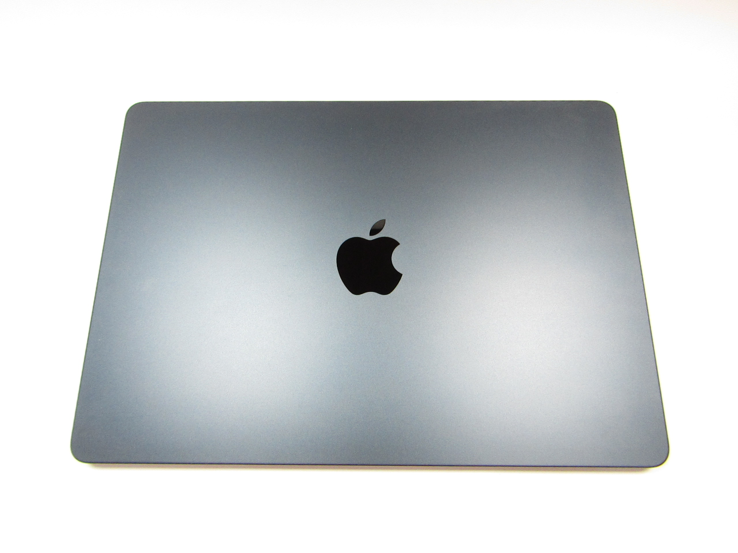 Apple MacBook Air 2022 MLY33LL/A Apple M2 3.49GHz 8GB RAM 256GB