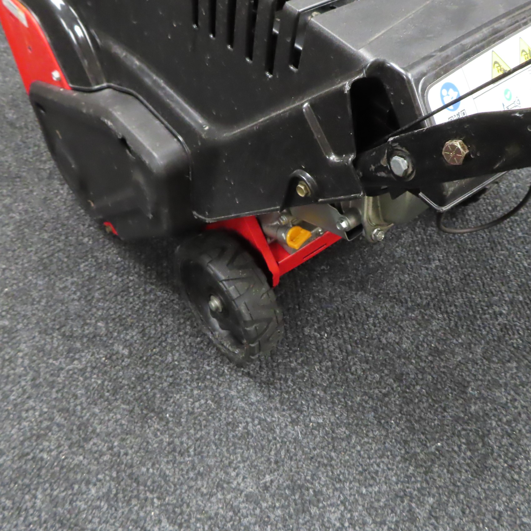 Craftsman SB230 123cc 21" SingleStage Gas Snow Blower (Local PickUp Only)