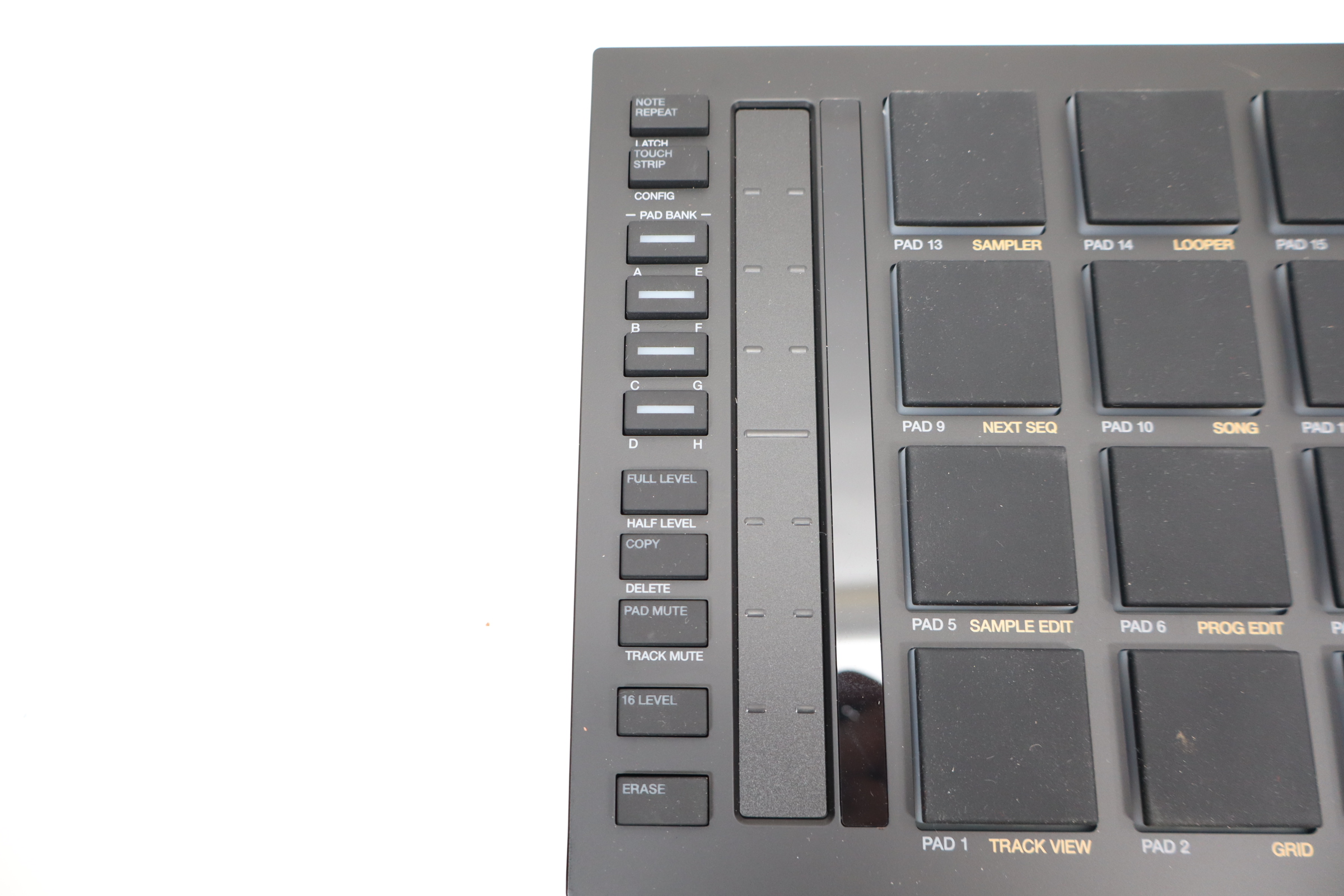 Akai Professional MPC Studio Music Production Controller