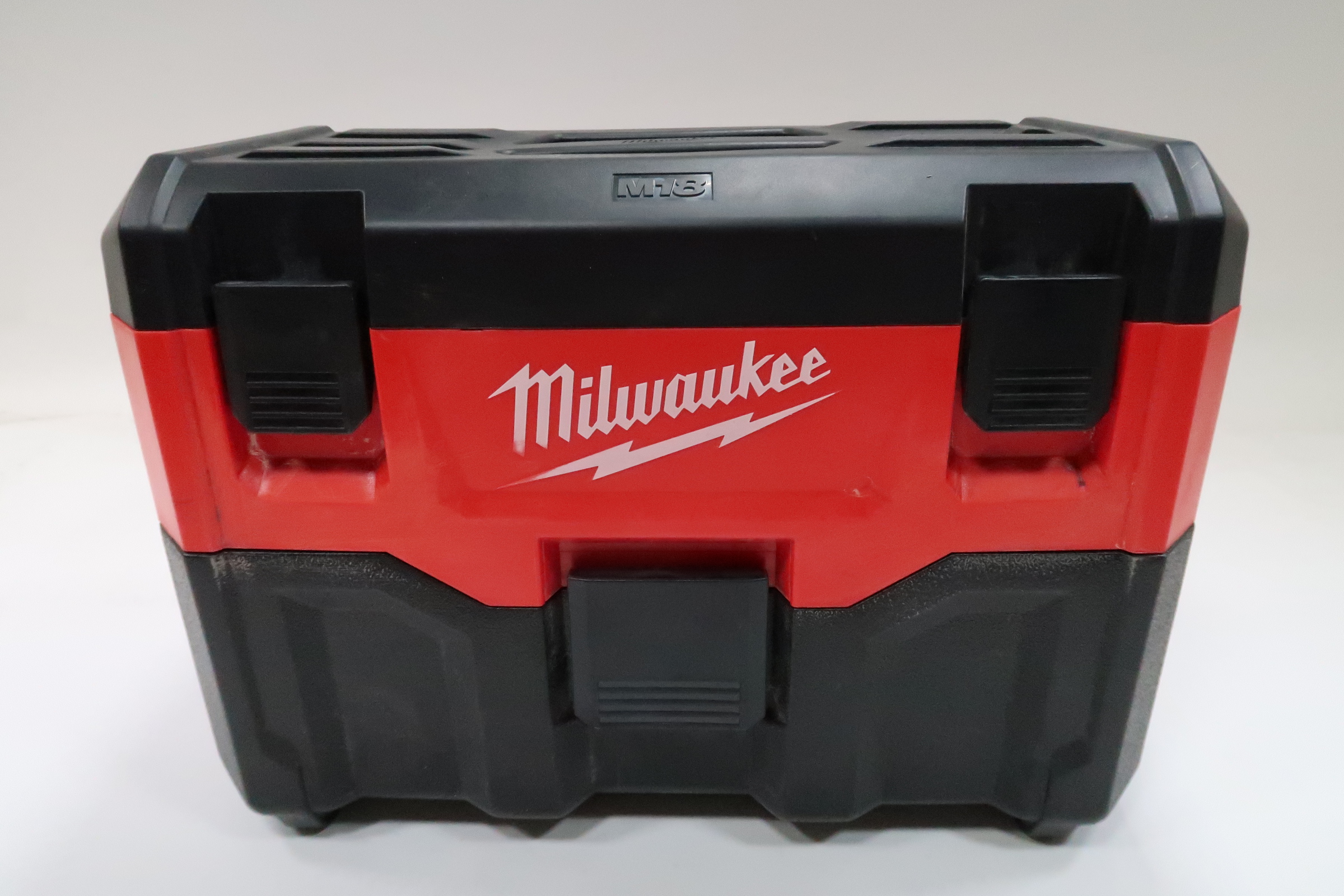 Milwaukee 0880-20 M18 18-Volt 2 Gal. Lithium-Ion Cordless Wet/Dry ...