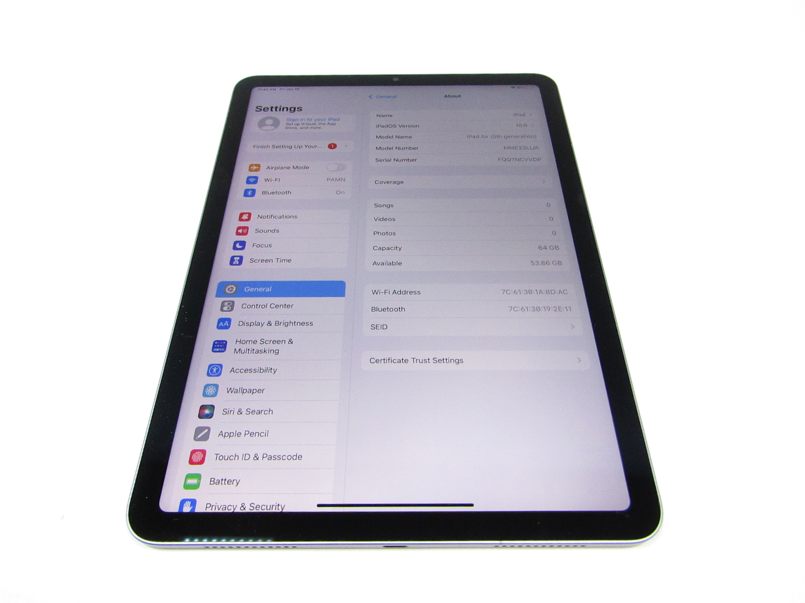 Apple iPad Air 5th Gen MME23LL/A 64GB Wi-Fi-Only 10.9