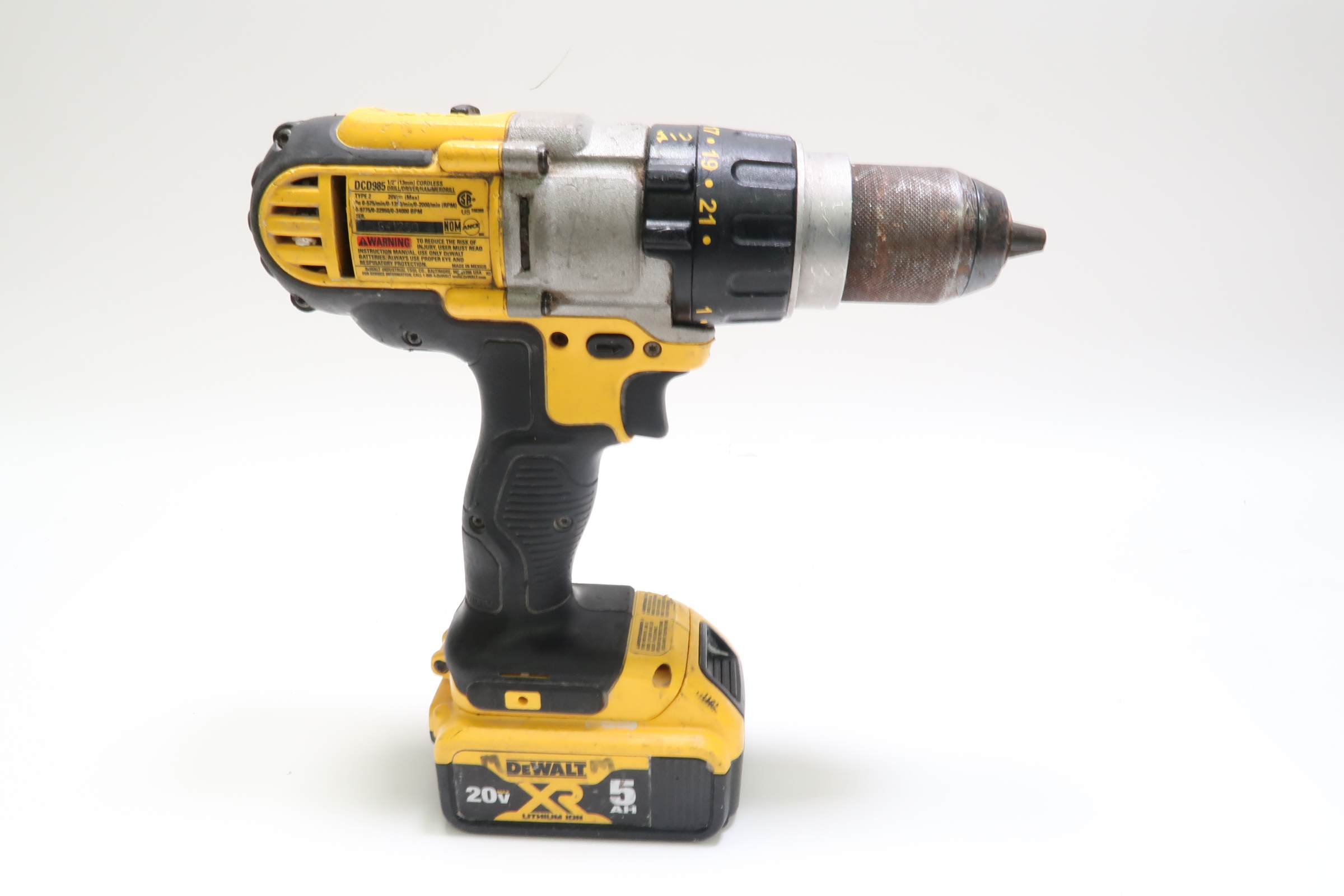 DeWalt DCD777 20V MAX 1/2" Brushless LithiumIon Cordless Drill Driver