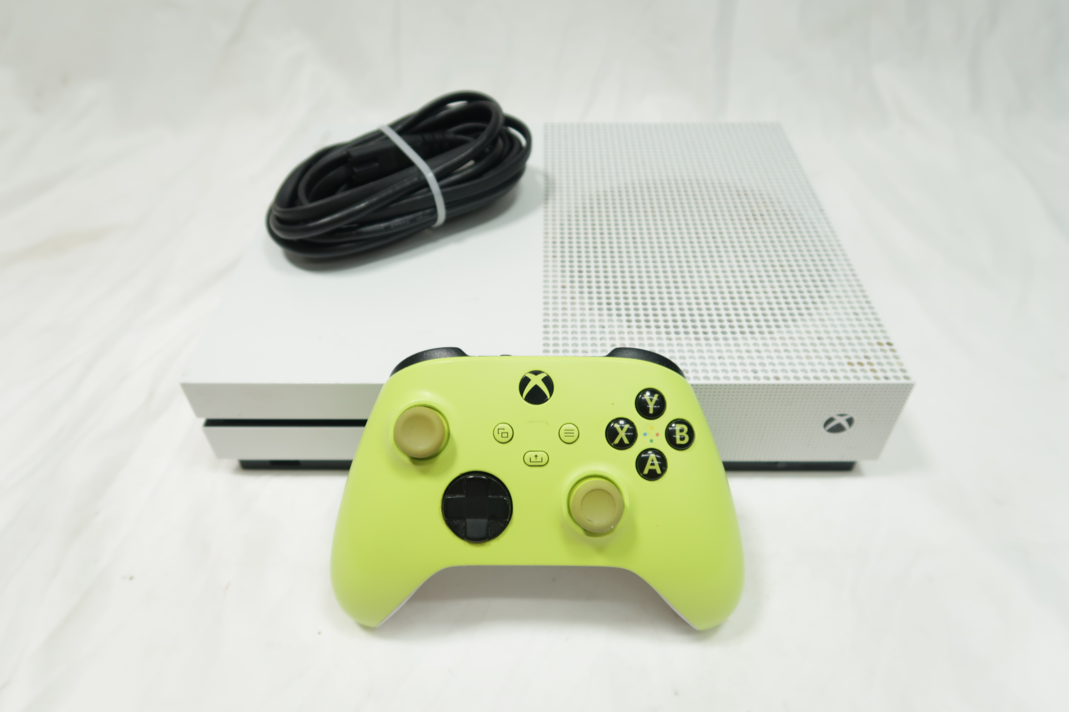 Microsoft Xbox One S All-Digital Edition 1681 1TB Storage Video
