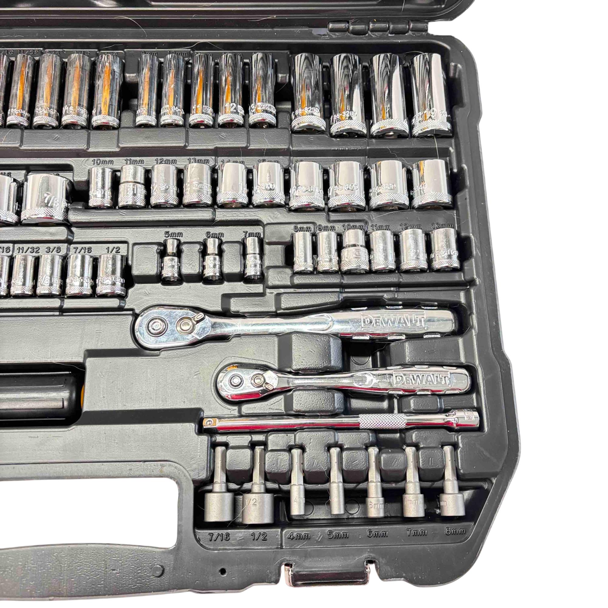 DeWalt DWMT73802 142-Piece Mechanics Tool Set