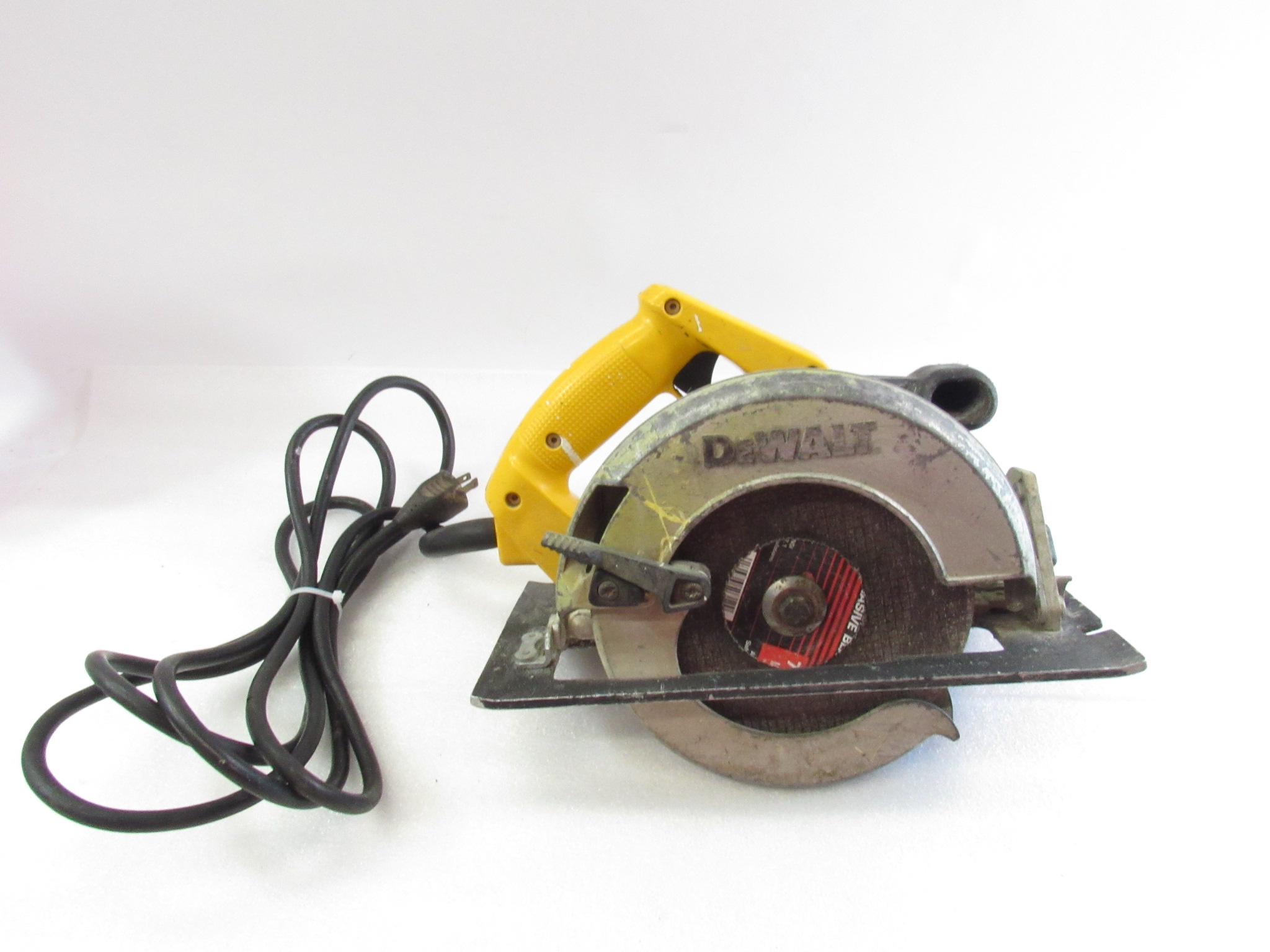 DeWalt DW359 7-1/4-Inch 15 Amp Light Weight Circular Saw