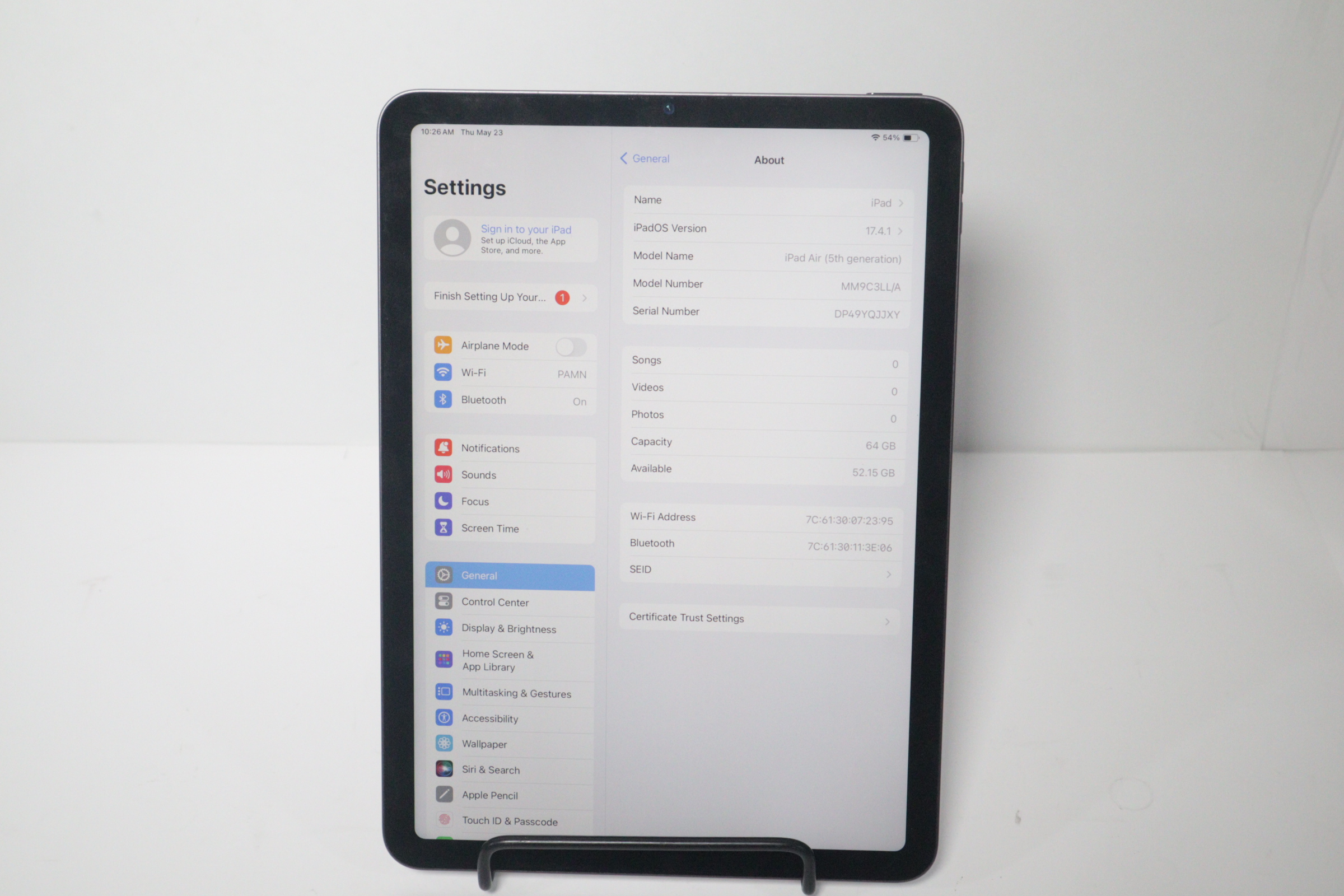 Apple iPad Air 5th Generation MM9C3LL/A Space Gray 64GB Handheld