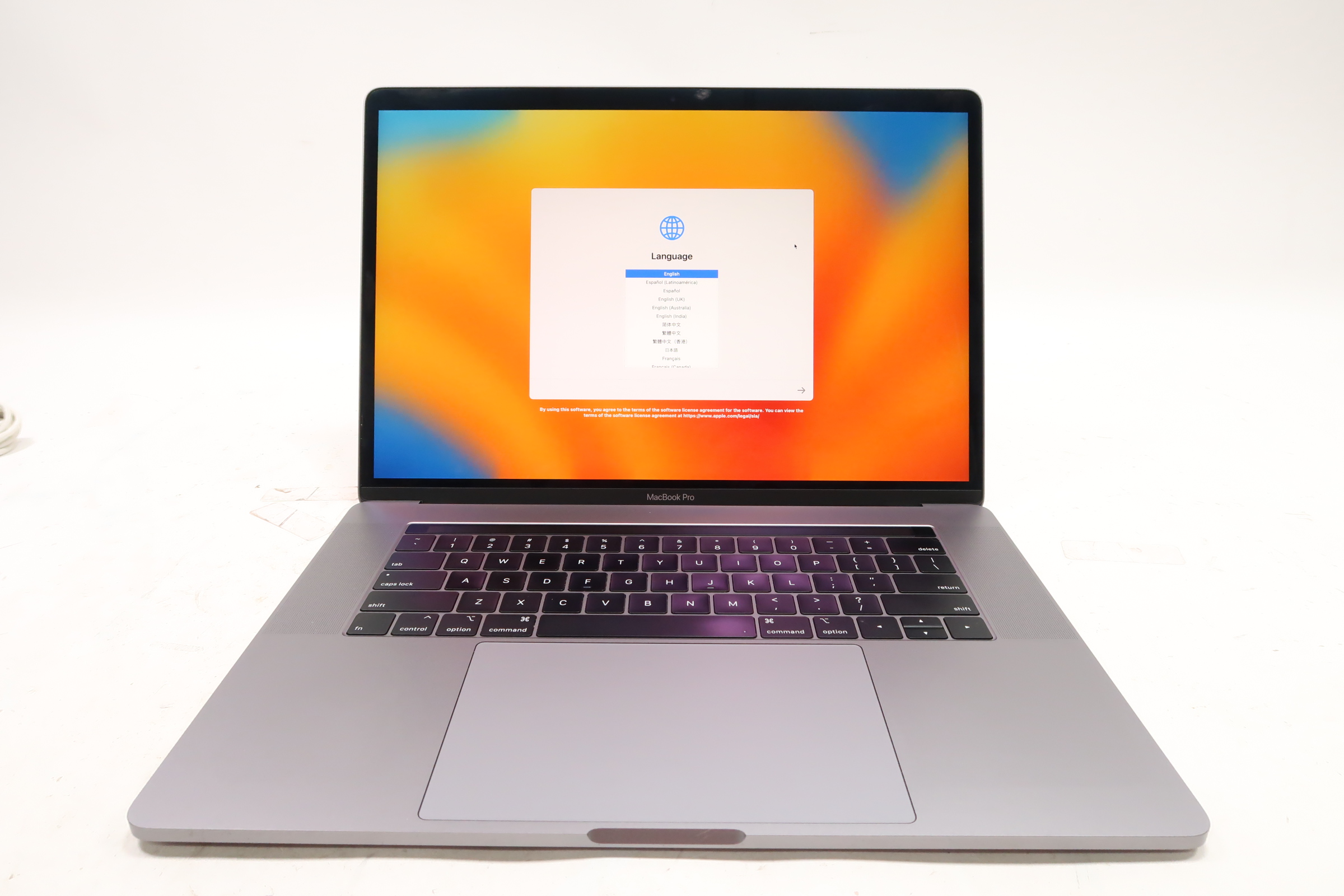 Apple MacBook Pro MR942LL/A (2018) I7-8850H 2.6Ghz 16GB RAM 512GB