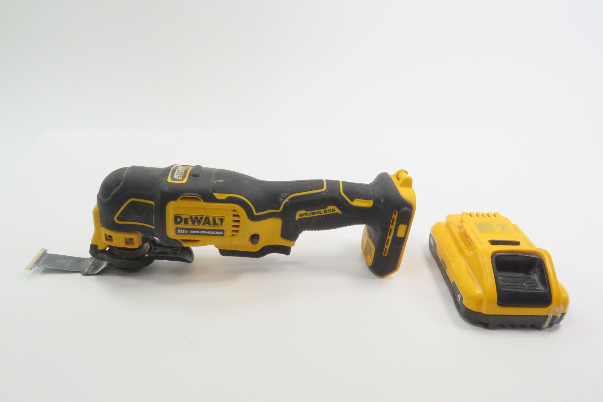 DeWalt DCS354 ATOMIC 20V MAX Cordless Brushless Oscillating Multi-Tool