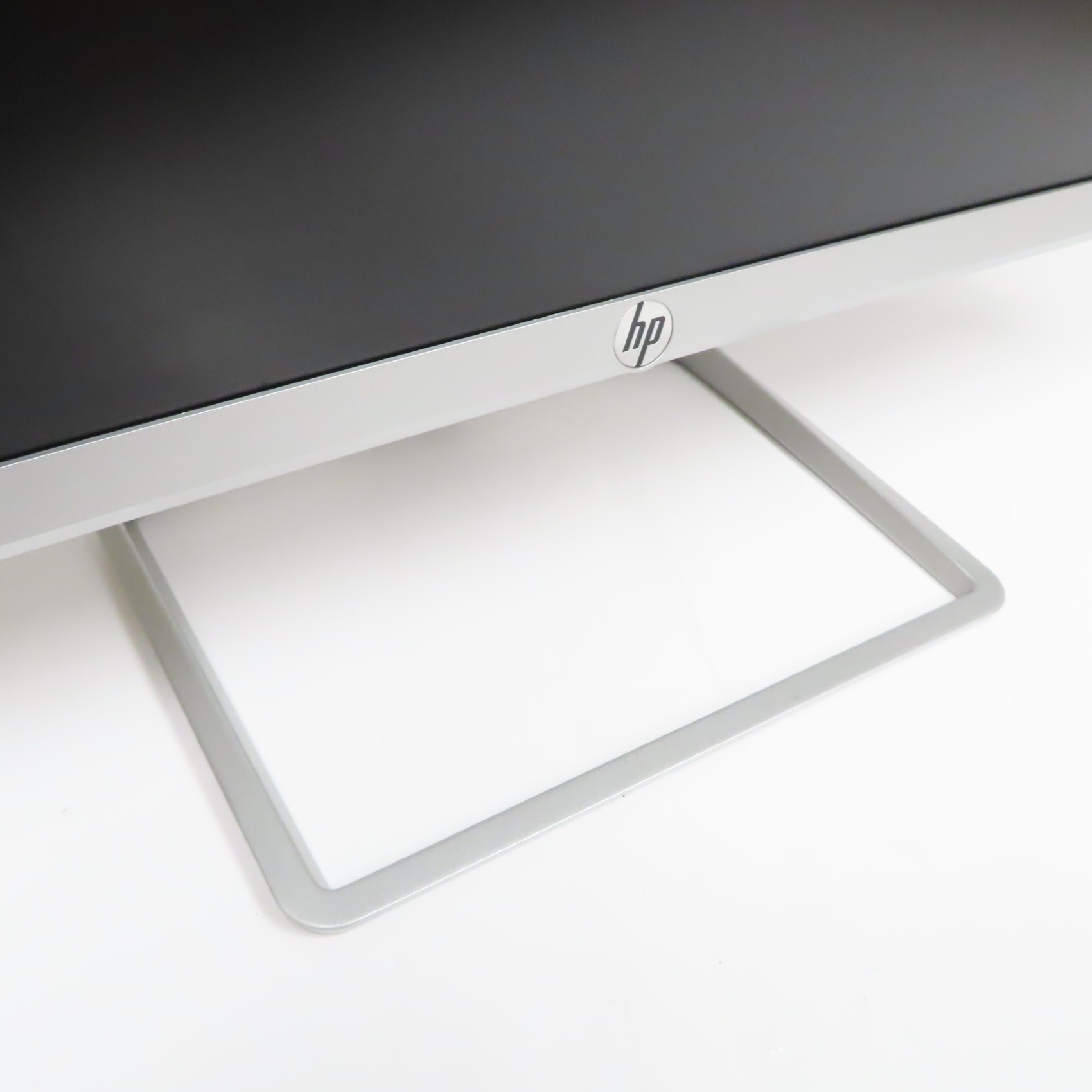 K2057 【hp】24fw Display 23.8-inch 23.8