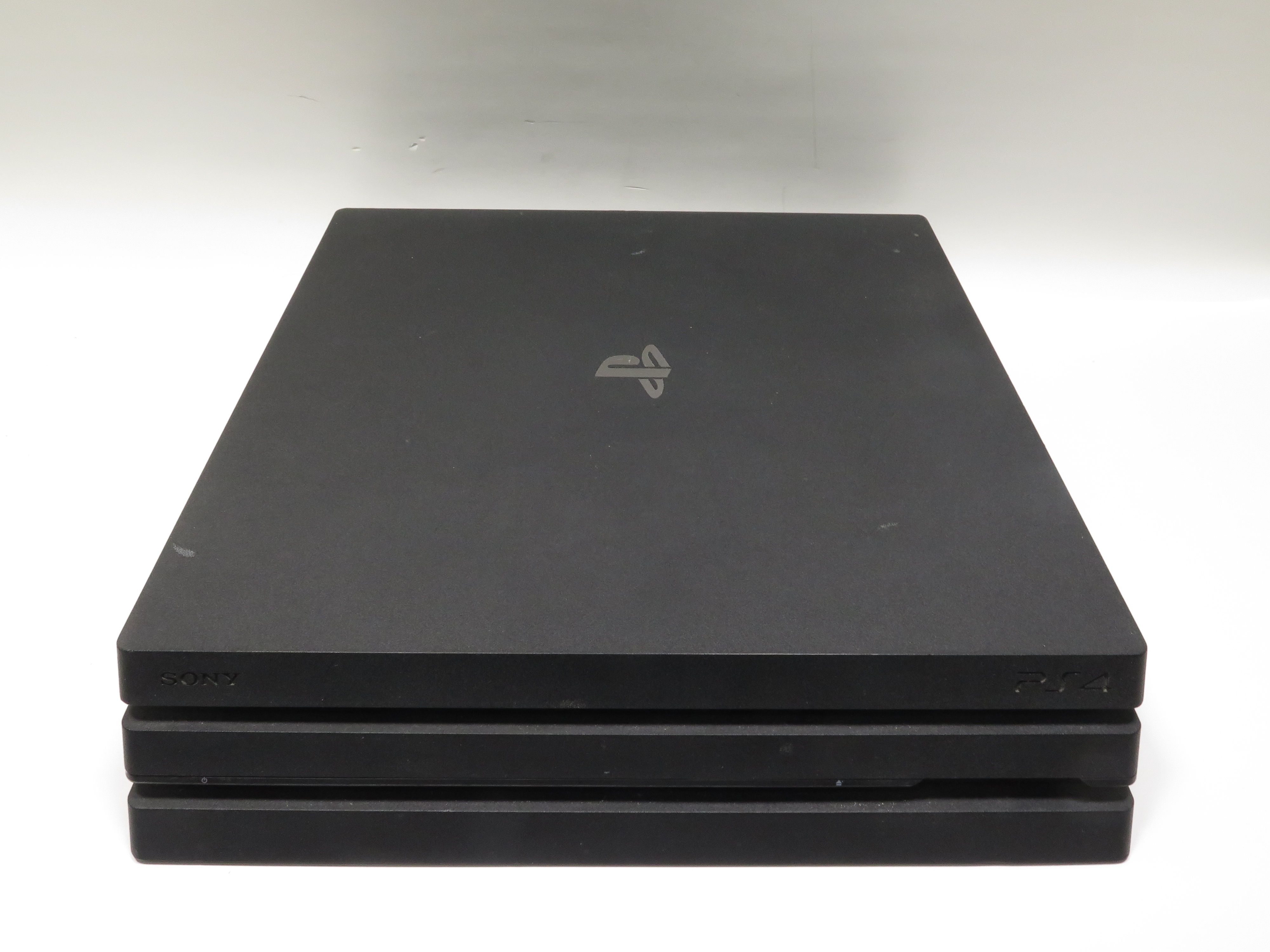 Sony CUH-7015B PlayStation 4 Pro 1TB Video Game Console 4817