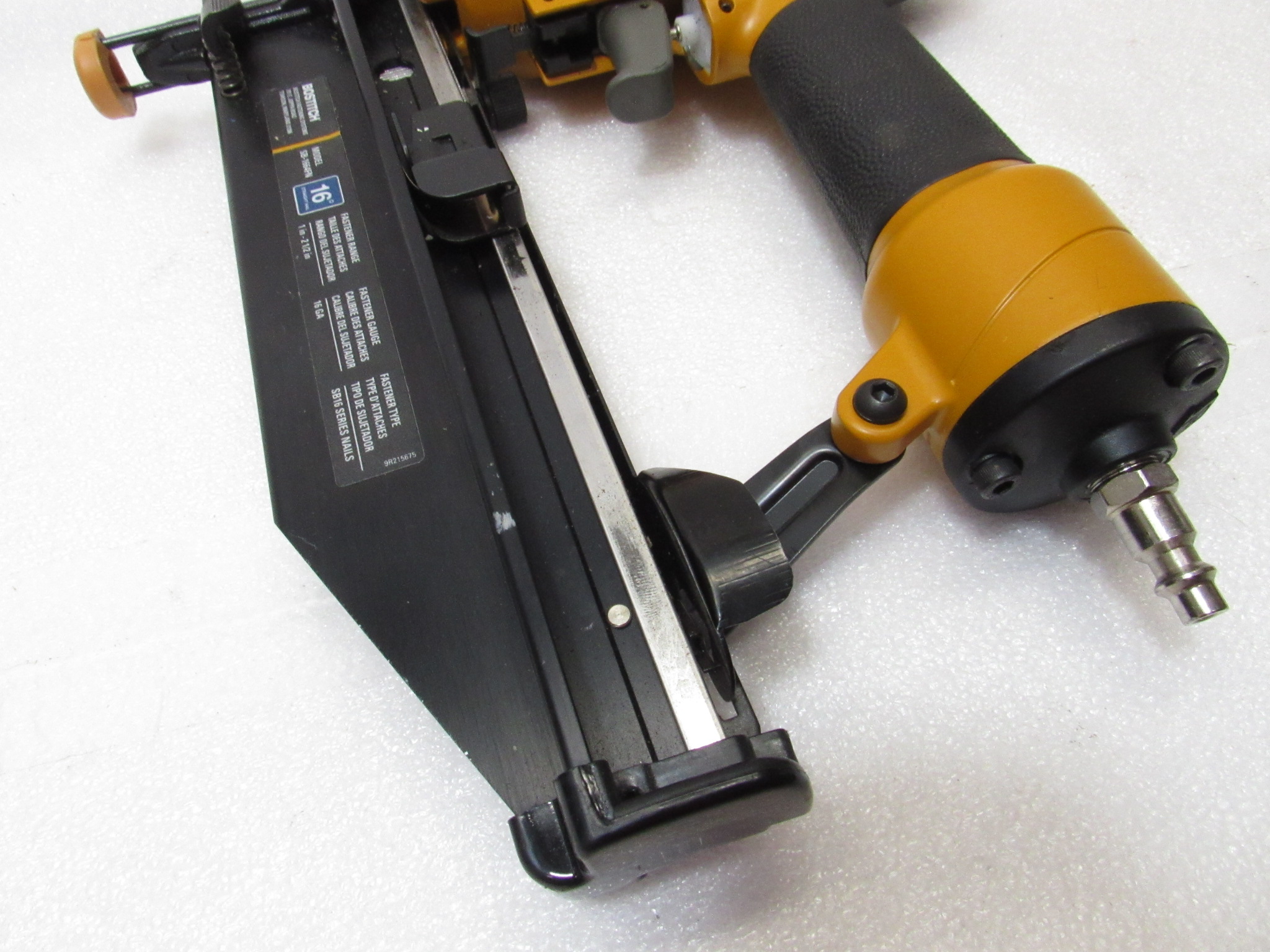 Bostitch SB1664FN 16 Gauge Straight Finish Nailer