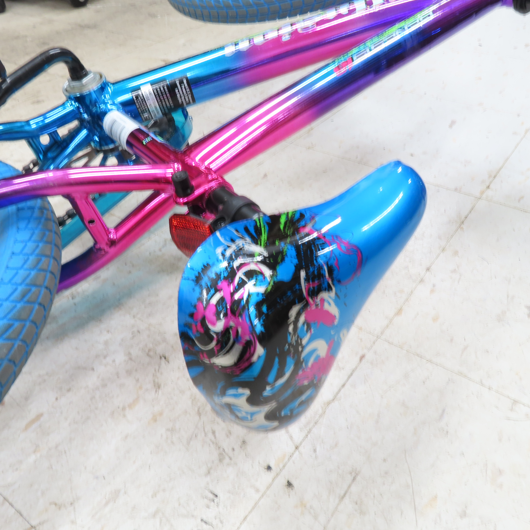 genesis 18 inch illusion bike