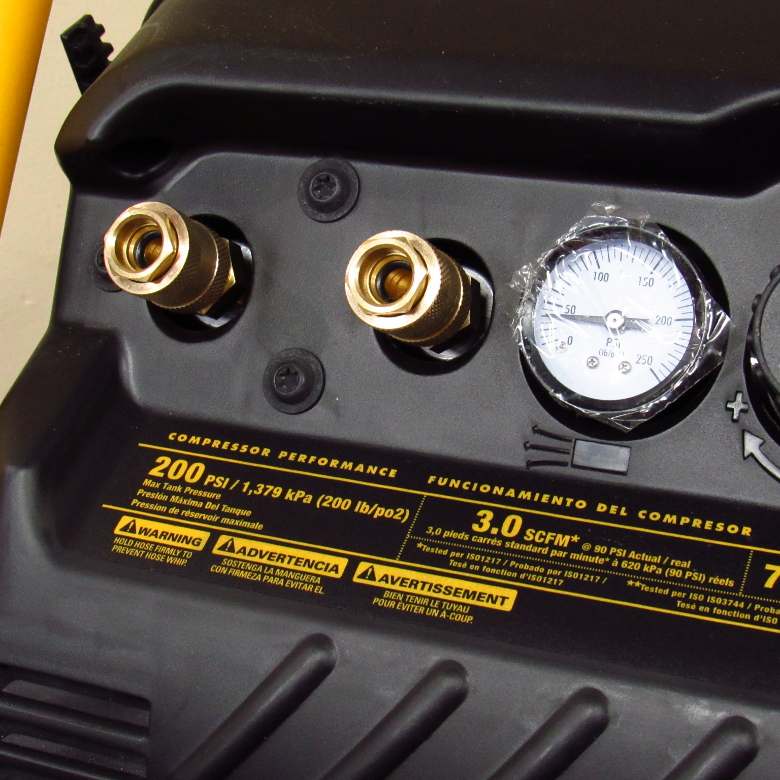 DeWalt DWFP55130 2.5Gallon 200PSI Max Corded Air Compressor Local PickUp Only