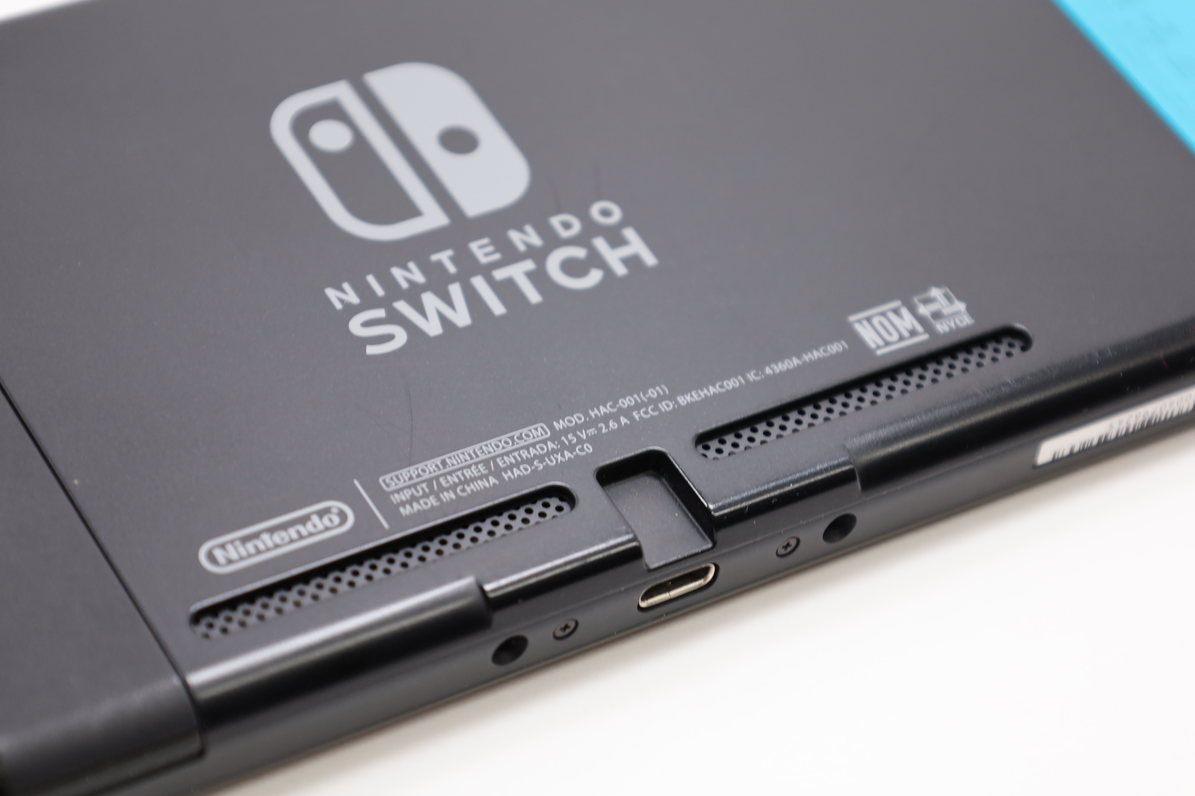 Nintendo Switch HAC-001(-01) 32GB + 128GB Video Game System - Blue