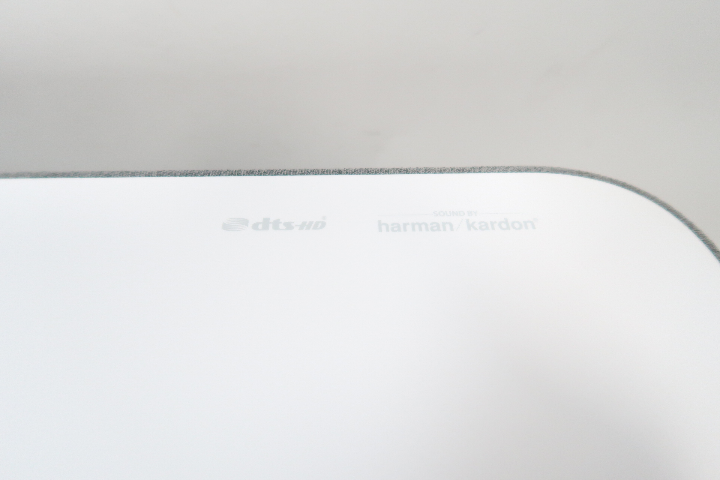 VAVA VALT002 2500Lmn PixelShift 4K UHD UltraShort Throw Laser DLP