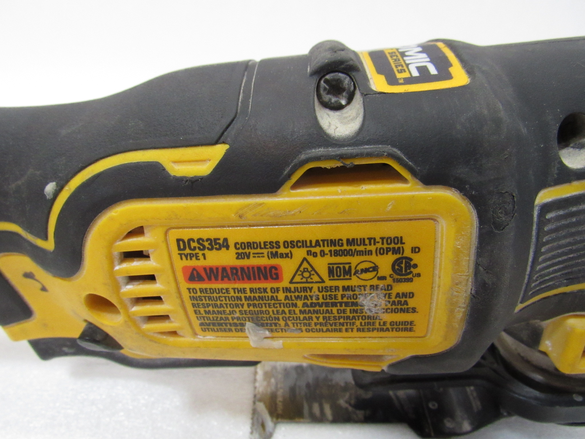 DEWALT DCS354 ATOMIC 20-Volt MAX Cordless Brushless Oscillating Multi-Tool